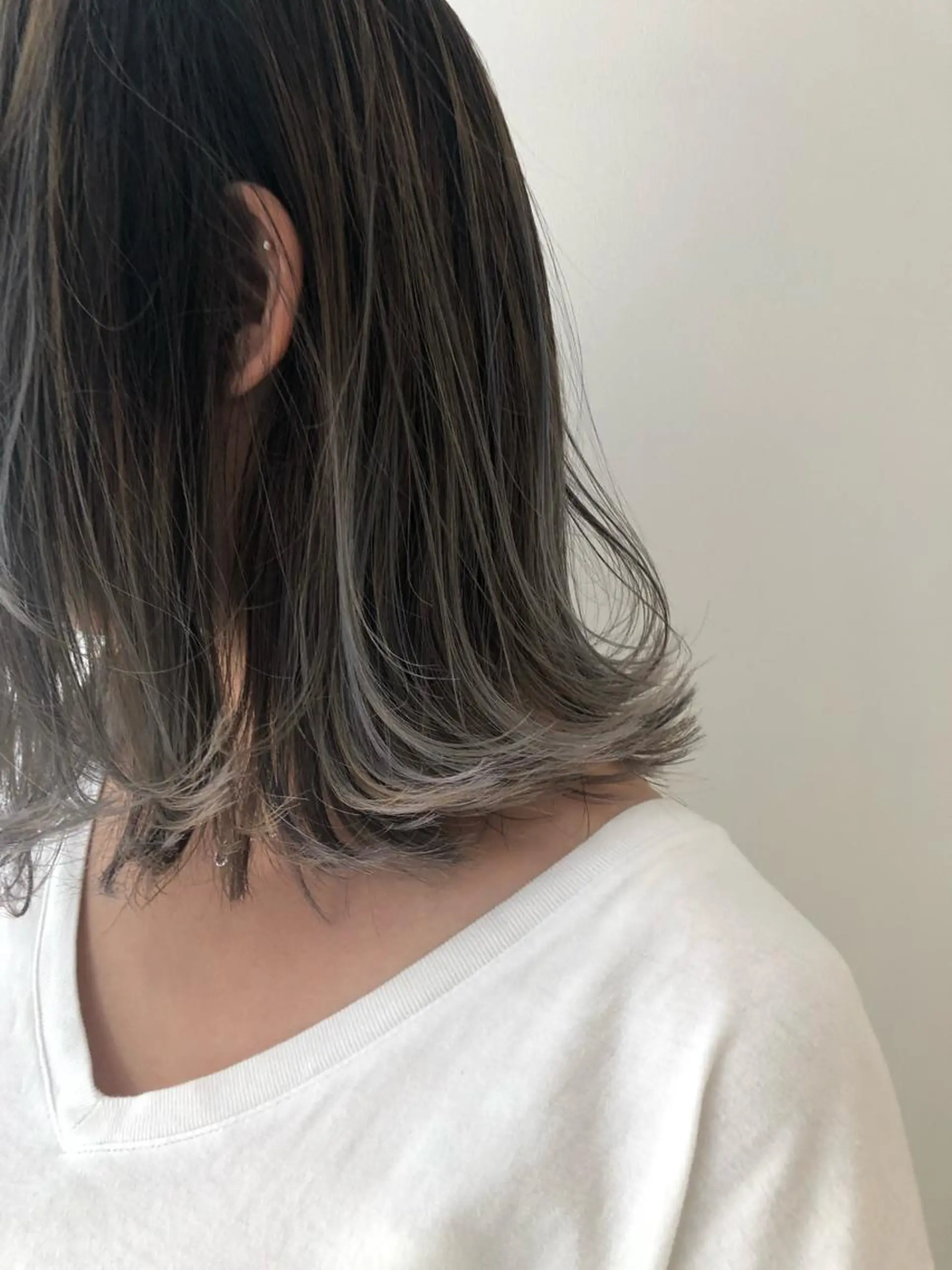 ミディアム カラー バレイヤージュ レイヤーカット ブリーチカラー🌈 石垣翔太のヘアスタイル