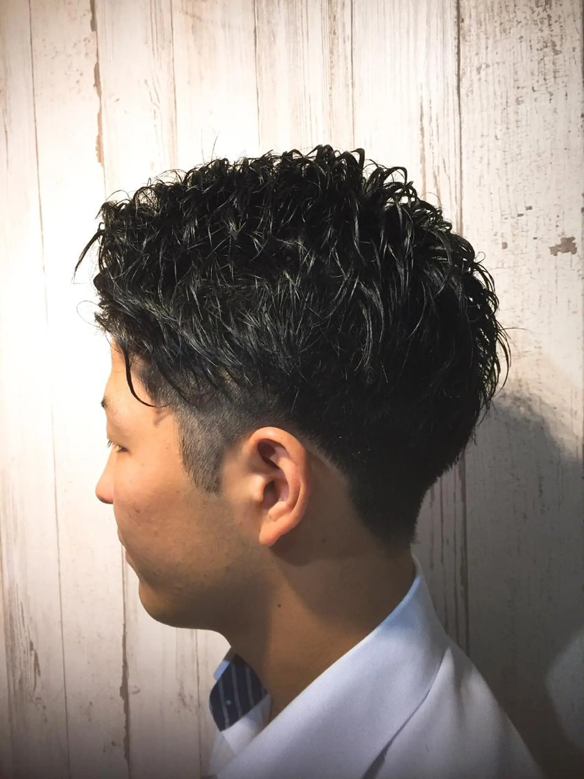 ショート くせ毛 かきあげバング レイヤー・暗髪 増田拓弥のヘアスタイル