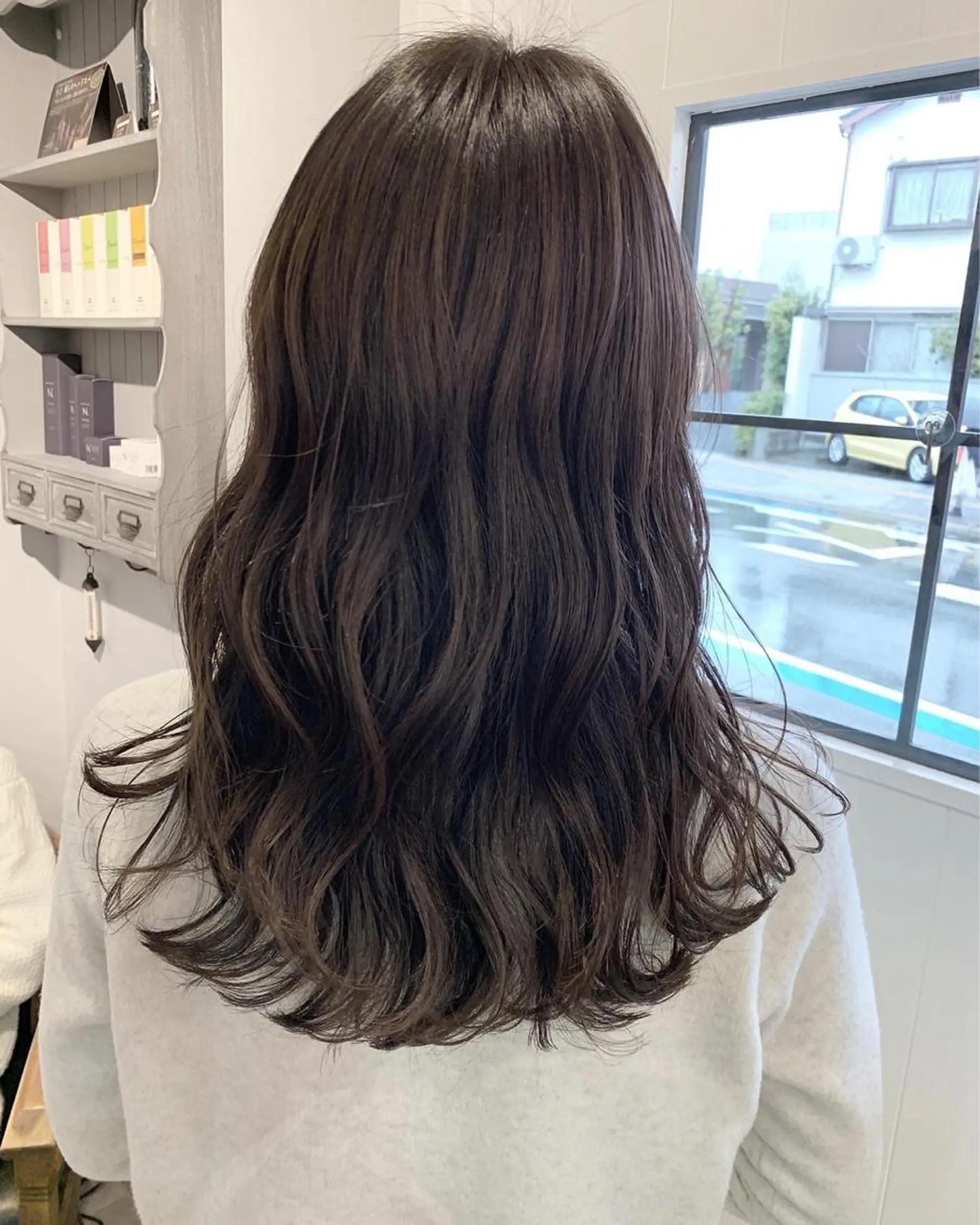 ロング カラー ブラウンカラー チョコレートブラウン ロング ヘアカラー トリートメント 西村 美羽のヘアスタイル