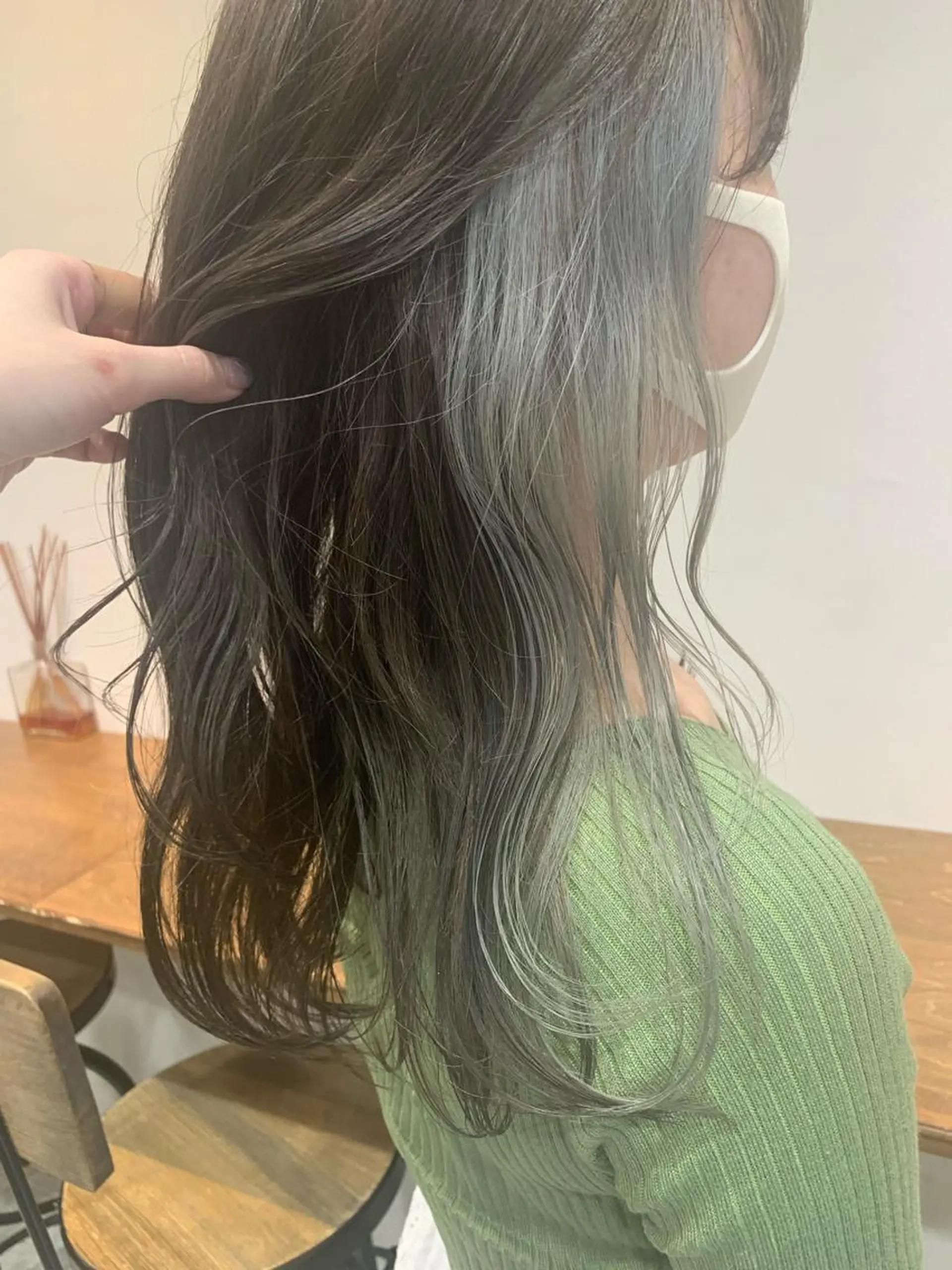 セミロング カラー ハイトーン/レイヤー 💜Akaneのヘアスタイル