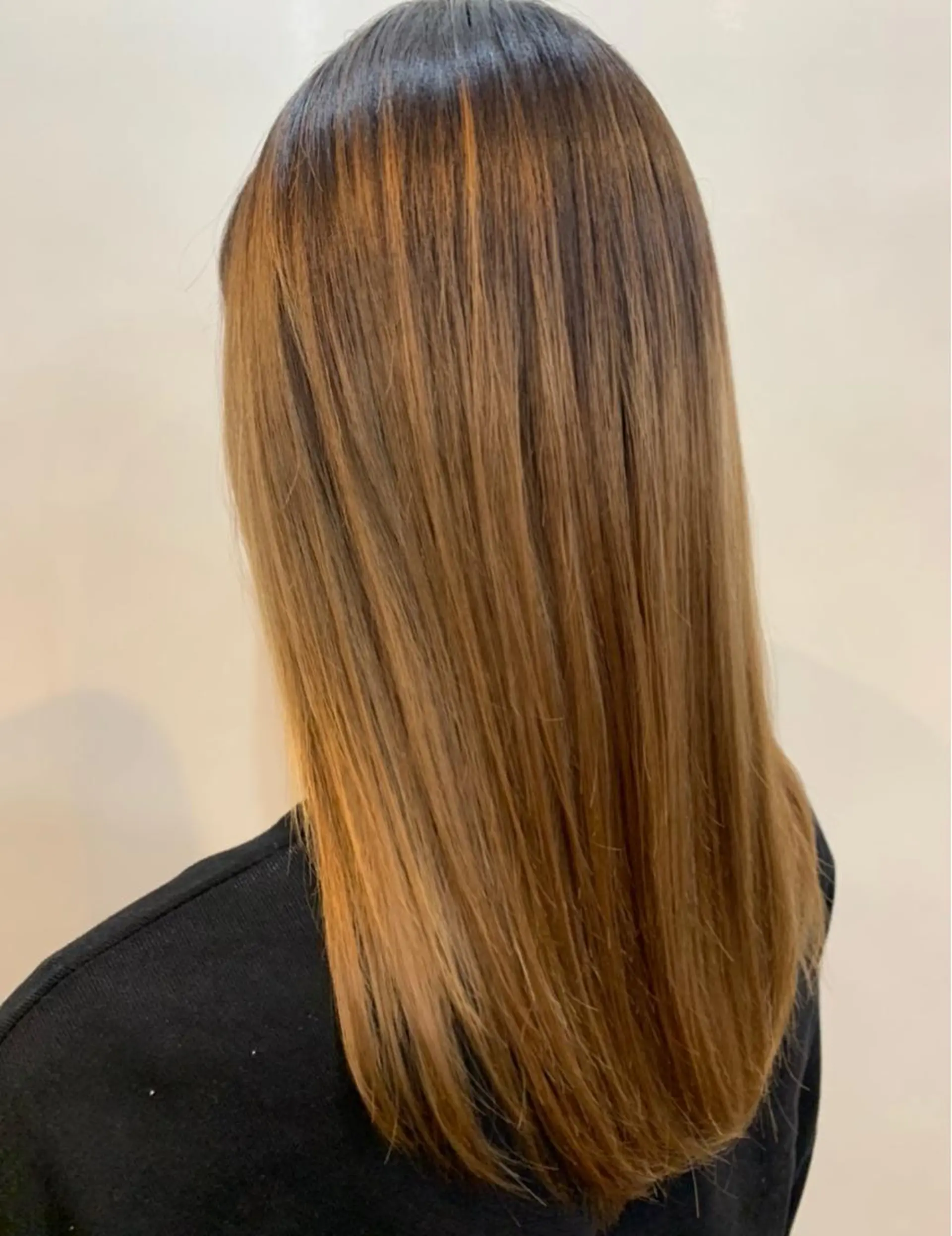 ロング ハイライト カット ヘアカラー FLAGS YAMATOのヘアスタイル