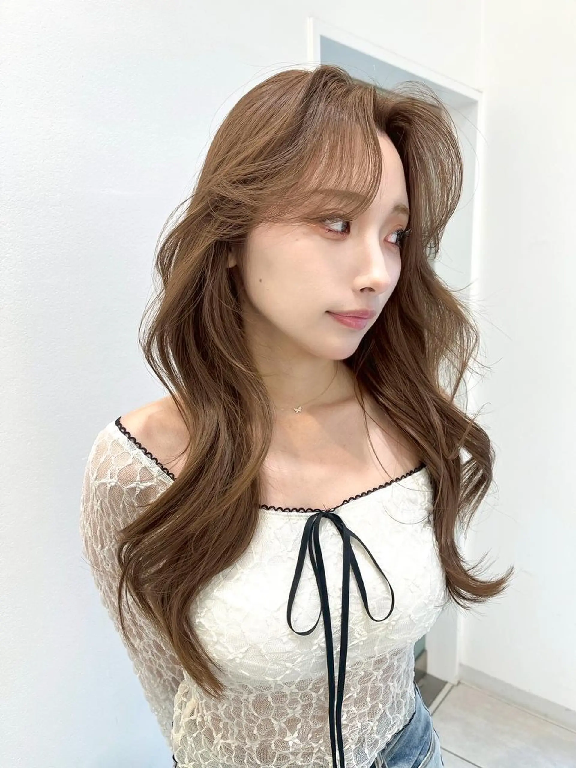 ロング カラー 韓国ベージュ🇰🇷 レイヤー🤍SHEのヘアスタイル