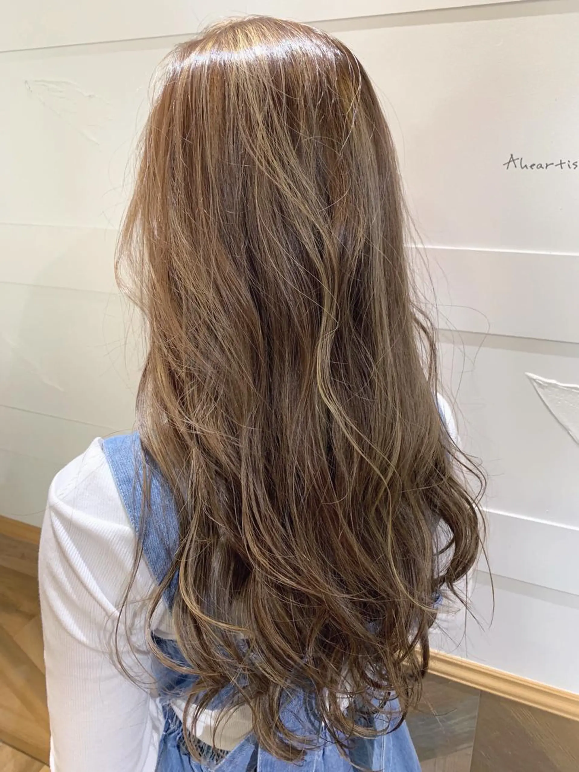 ロング カラー ベージュカラー ハイライトカラー ハイライト ヘアカラー トリートメント 船津武俊 フナツタケトシのヘアスタイル