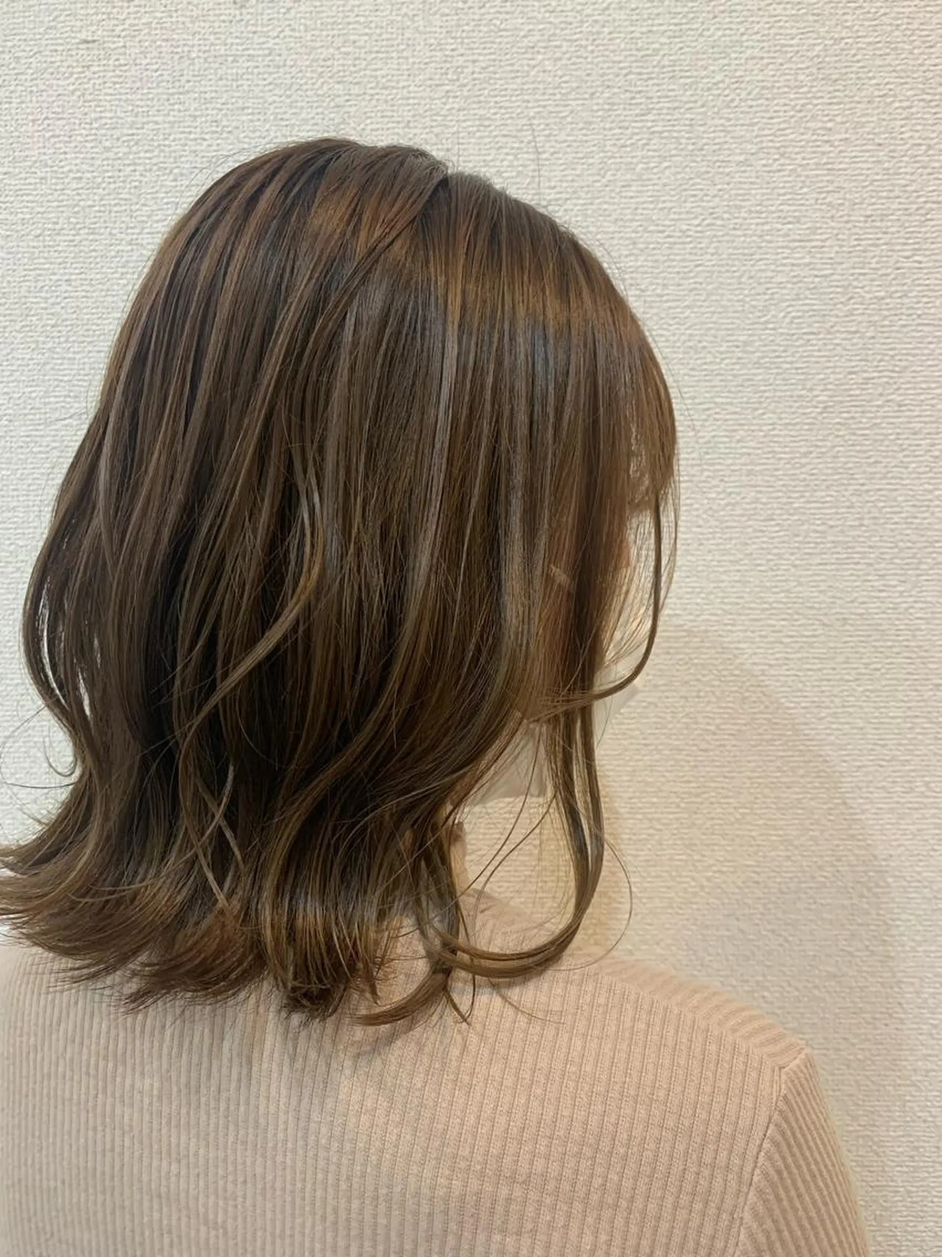ミディアム カラー アッシュ ブリーチ ブラウンカラー ブリーチなしカラー ヘアカラー uLu【ウル】所属・🦖manami 🦖のヘアスタイル