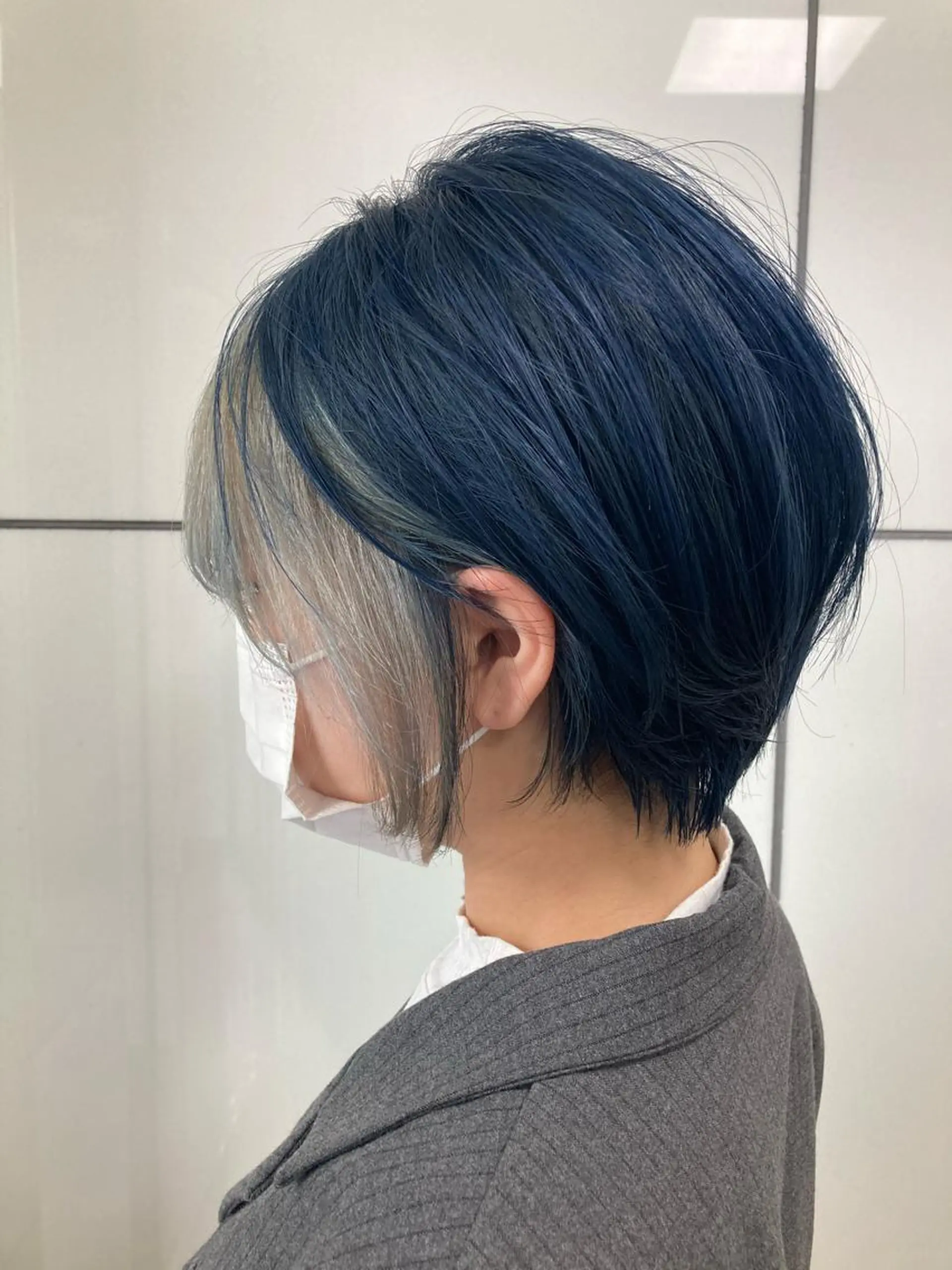 ショート カラー ベージュカラー ブルーカラー ホワイトベージュ ヘアカラー 髪質改善/痛ませ ないカラー/西村航大のヘアスタイル