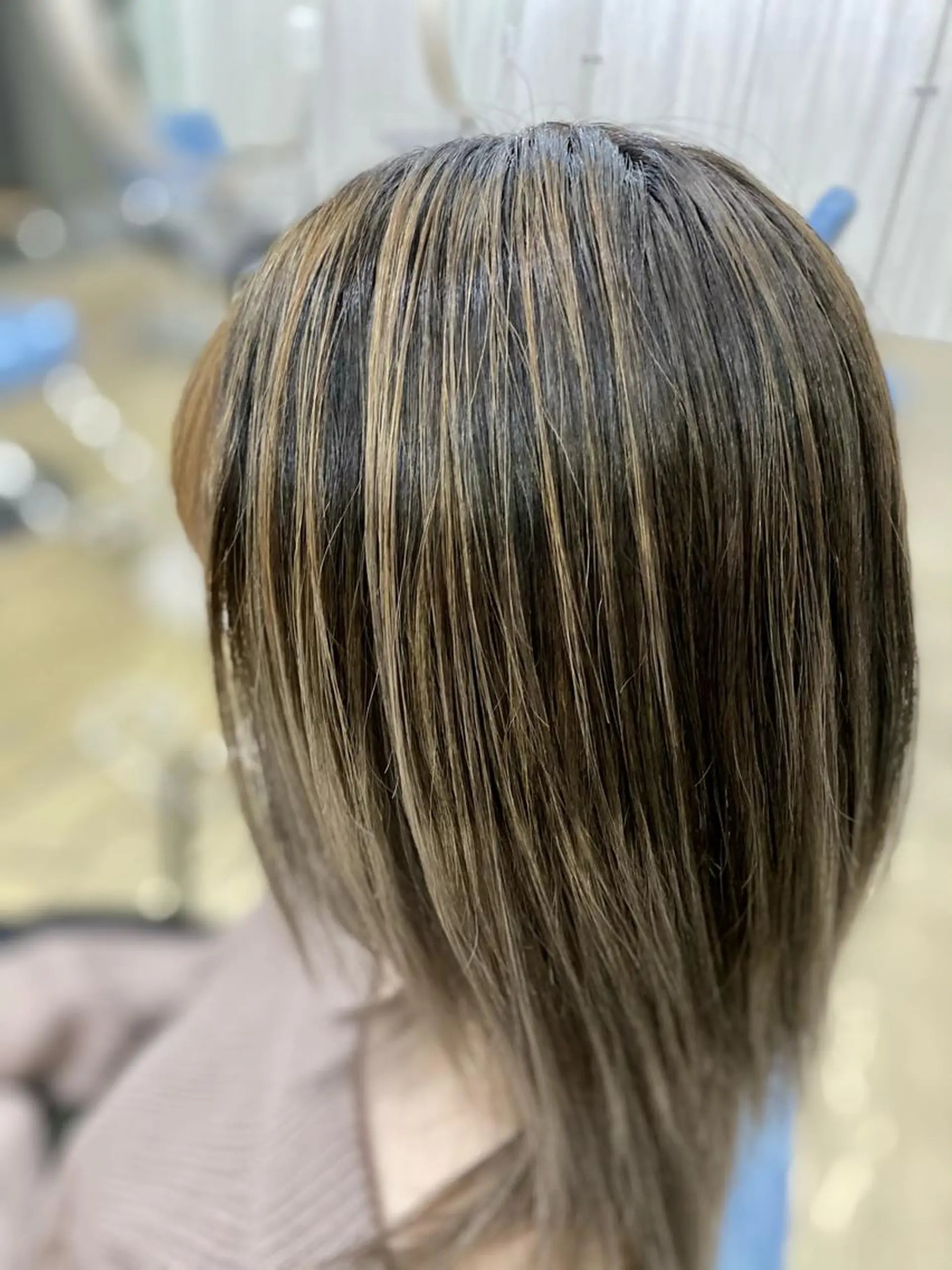ミディアム カラー バレイヤージュ レイヤーカット カット トリートメント 松井 敬太郎のヘアスタイル