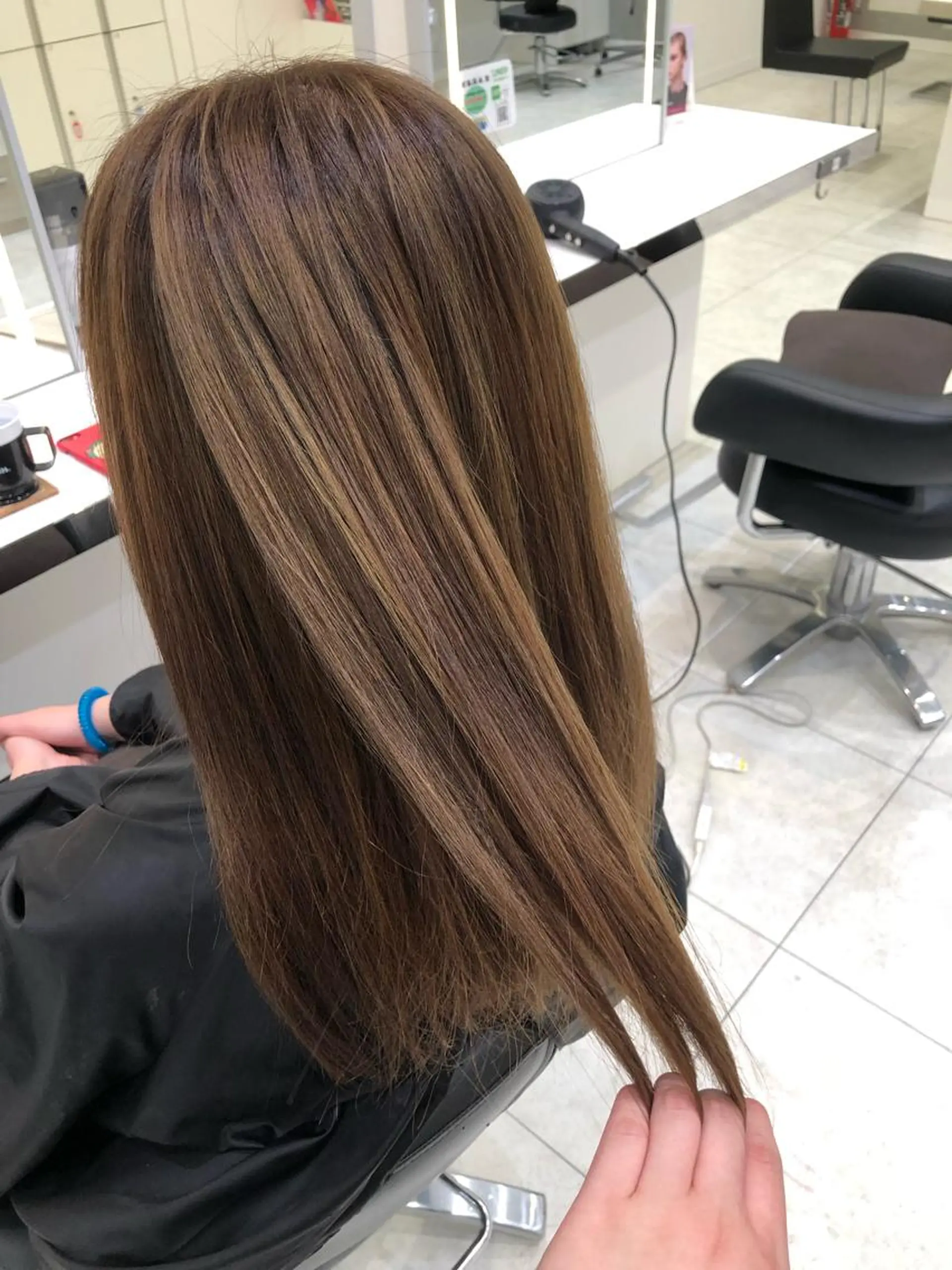 セミロング カット ヘアカラー トリートメント 岸 保奈美のヘアスタイル