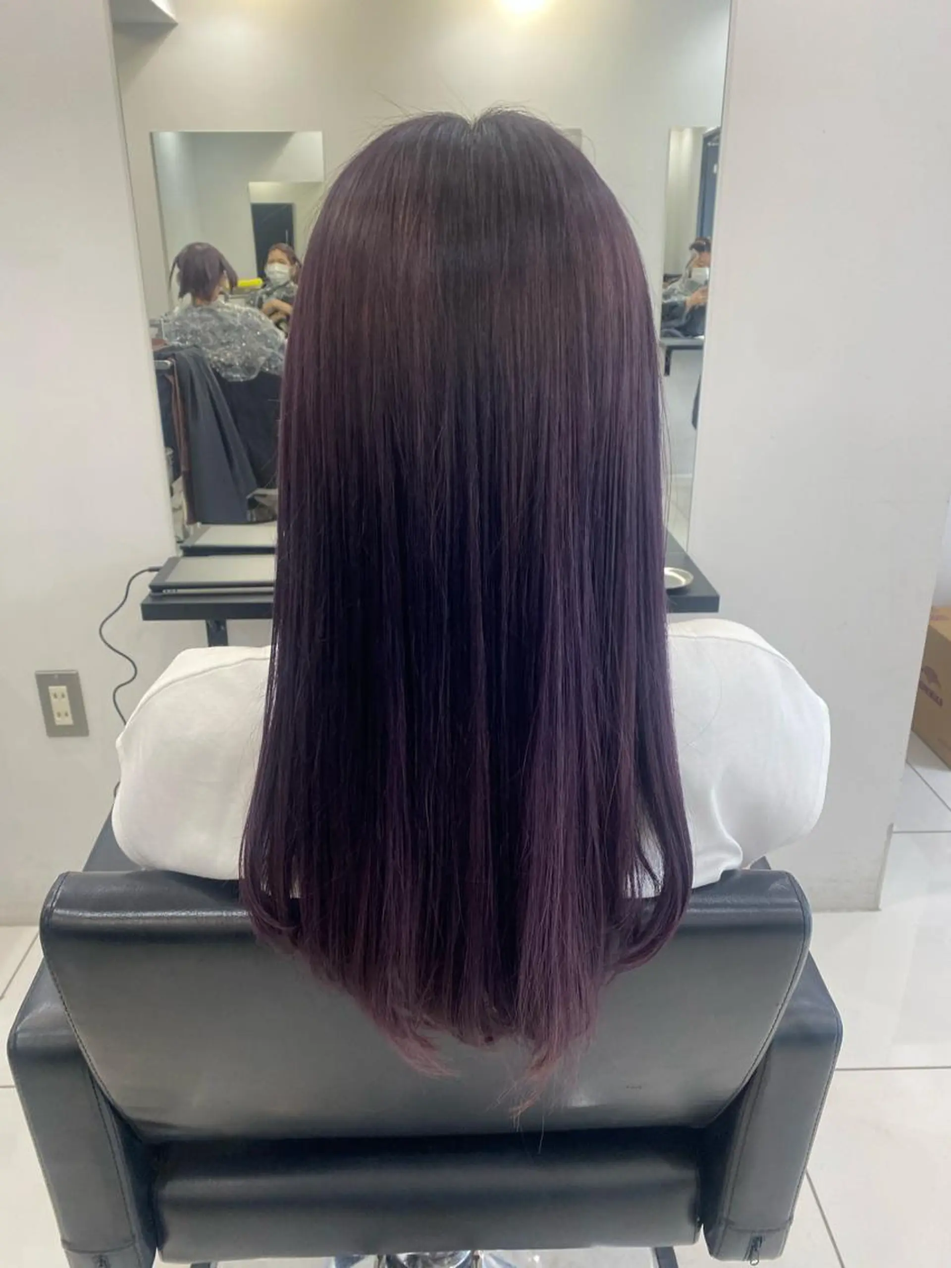 セミロング カラー 小顔ショート🦋 八巻ちさとのヘアスタイル