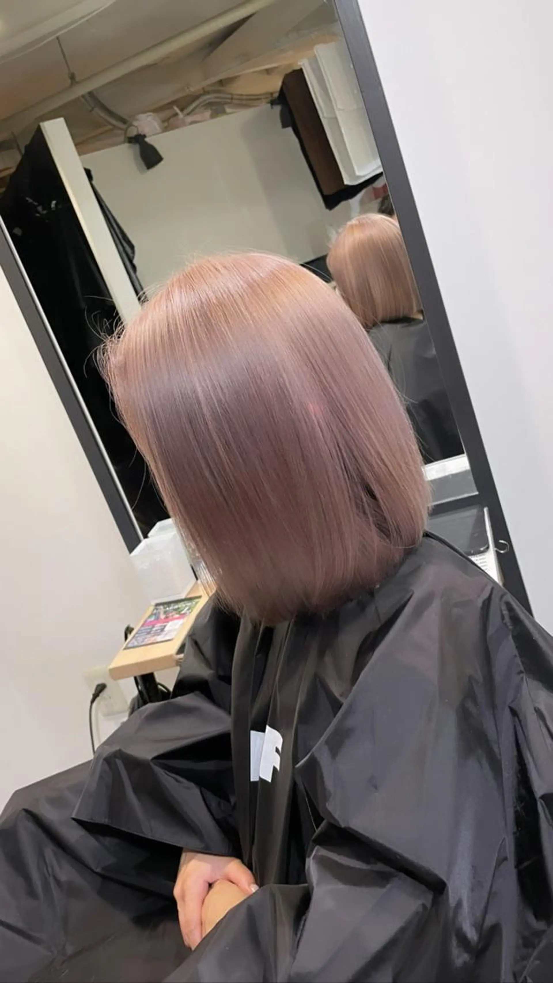 ミディアム カラー ラベンダーカラー カット ヘアカラー トリートメント ヘアセット 難波ブリーチカラー 伊藤洋輝のヘアスタイル