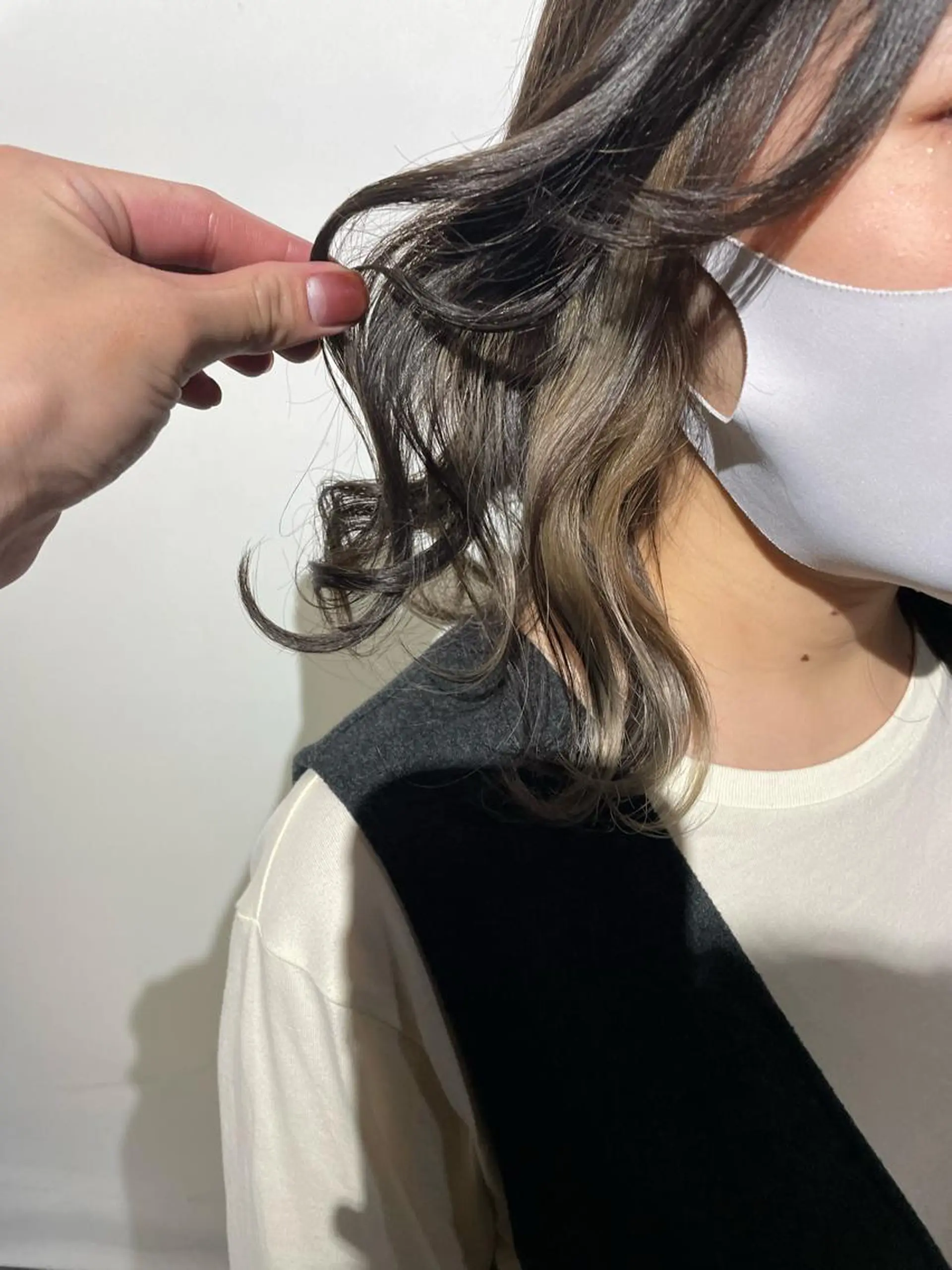 ミディアム カラー ダークグレー ダークグレージュ グレージュ インナーカラー 🌈8月末までシャ イン輝きハイトーン✨のヘアスタイル