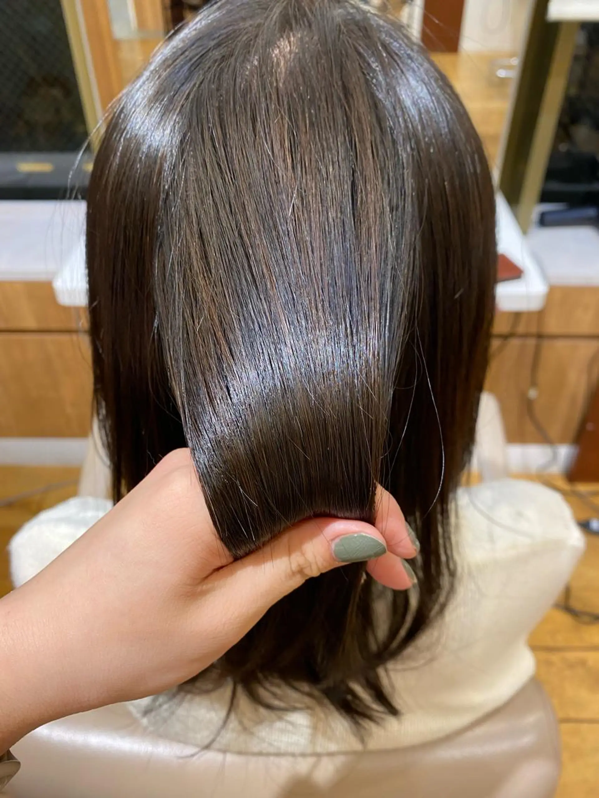 セミロング パーマ BEAUTRIUM 穂乃香のヘアスタイル