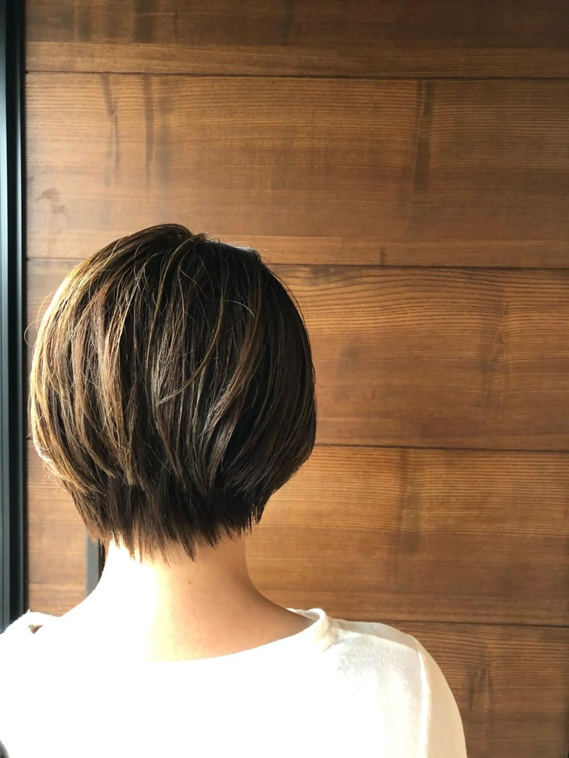 ショート ヘアカラー 村上 楓弥のヘアスタイル