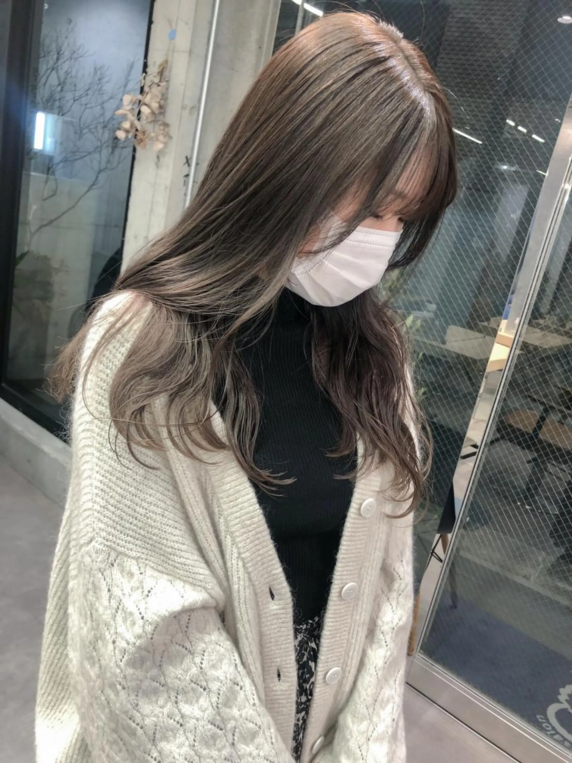 ロング カラー ヘアアレンジ アッシュ 透明感カラー rii-🩰 トレンド韓国ヘアのヘアスタイル