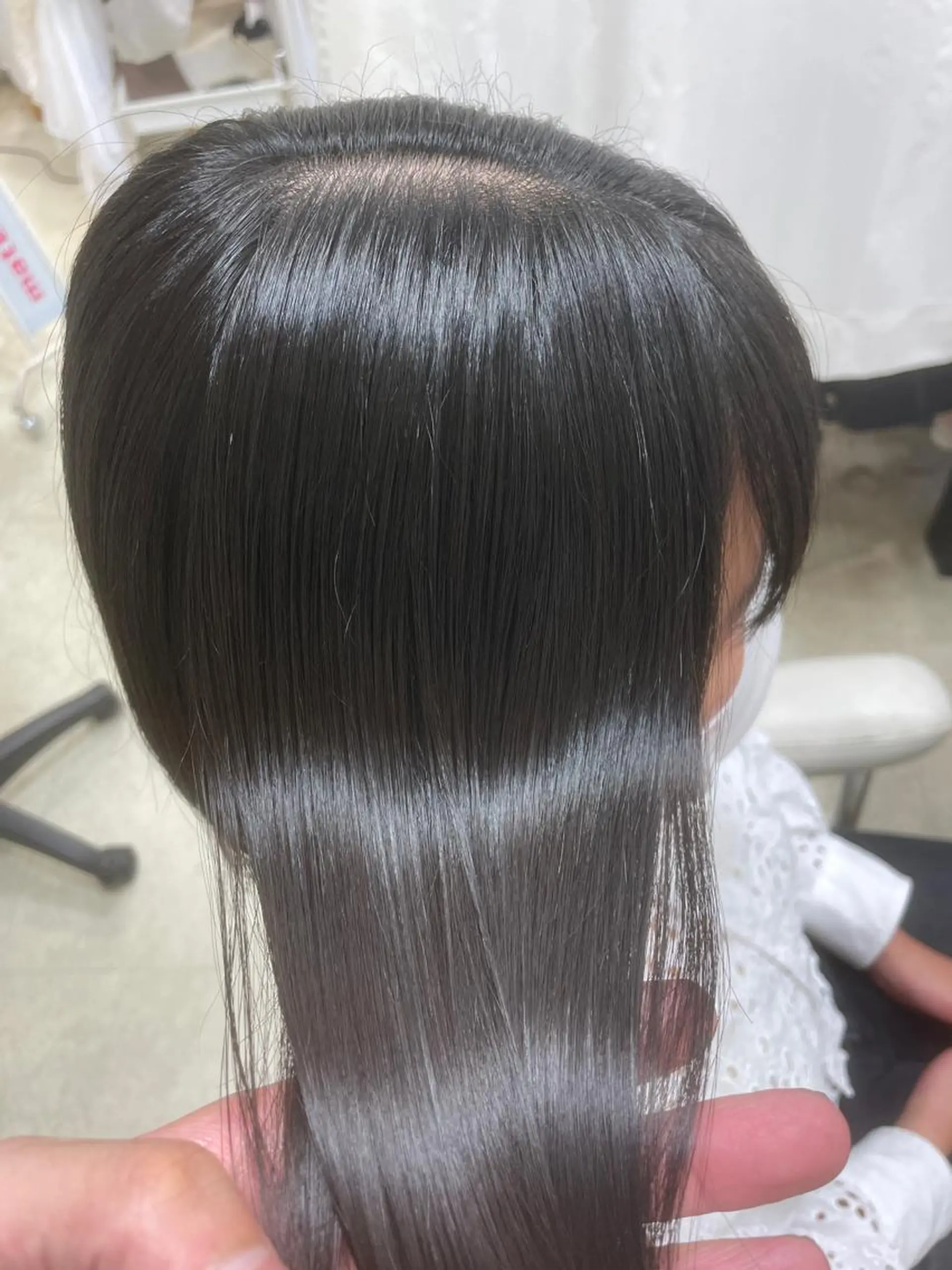 ミディアム カット ヘアカラー 縮毛矯正 le. pidorgeのヘアスタイル