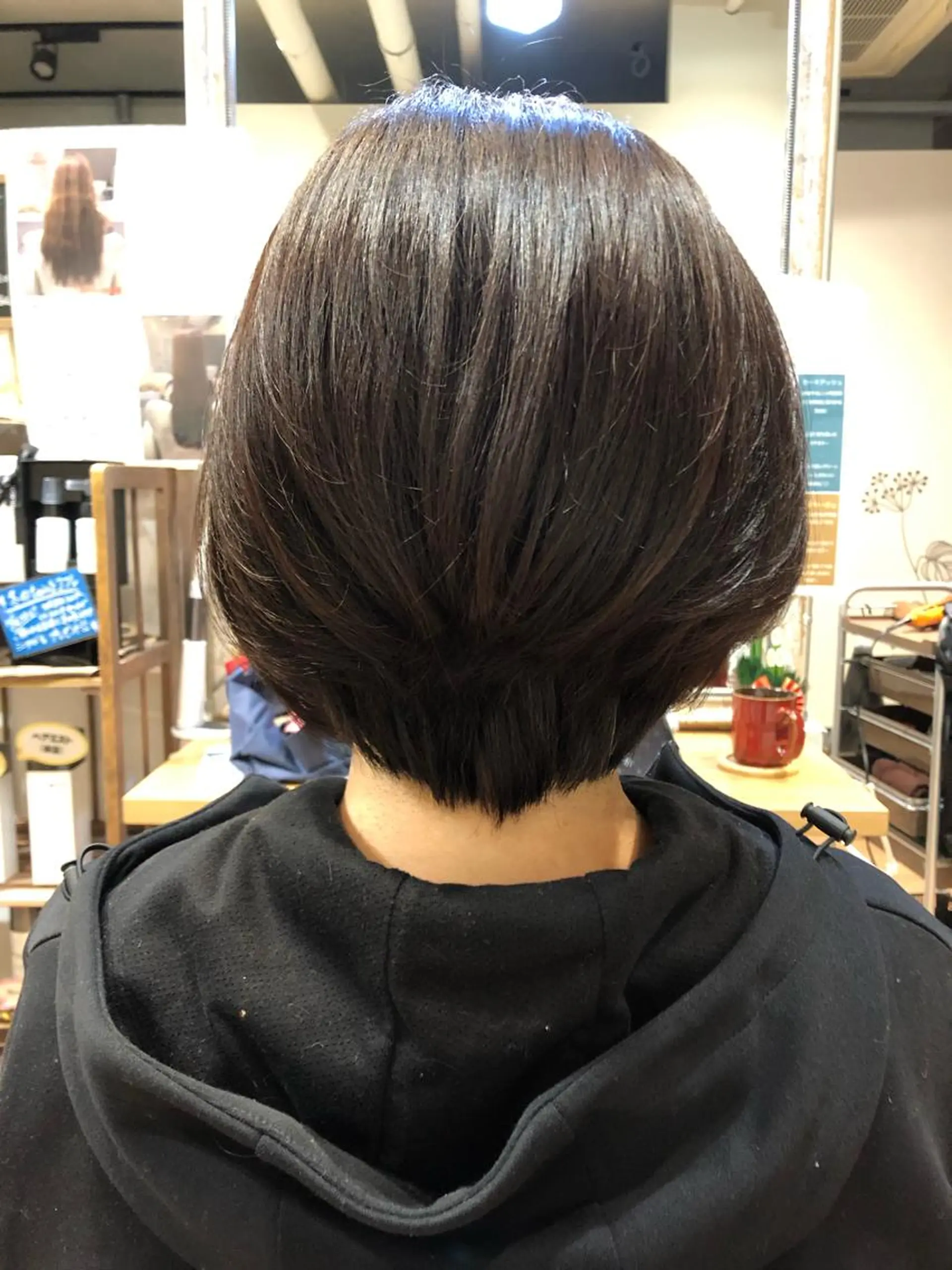 ショート カラー カット ヘアカラー トリートメント 青野 文香のヘアスタイル