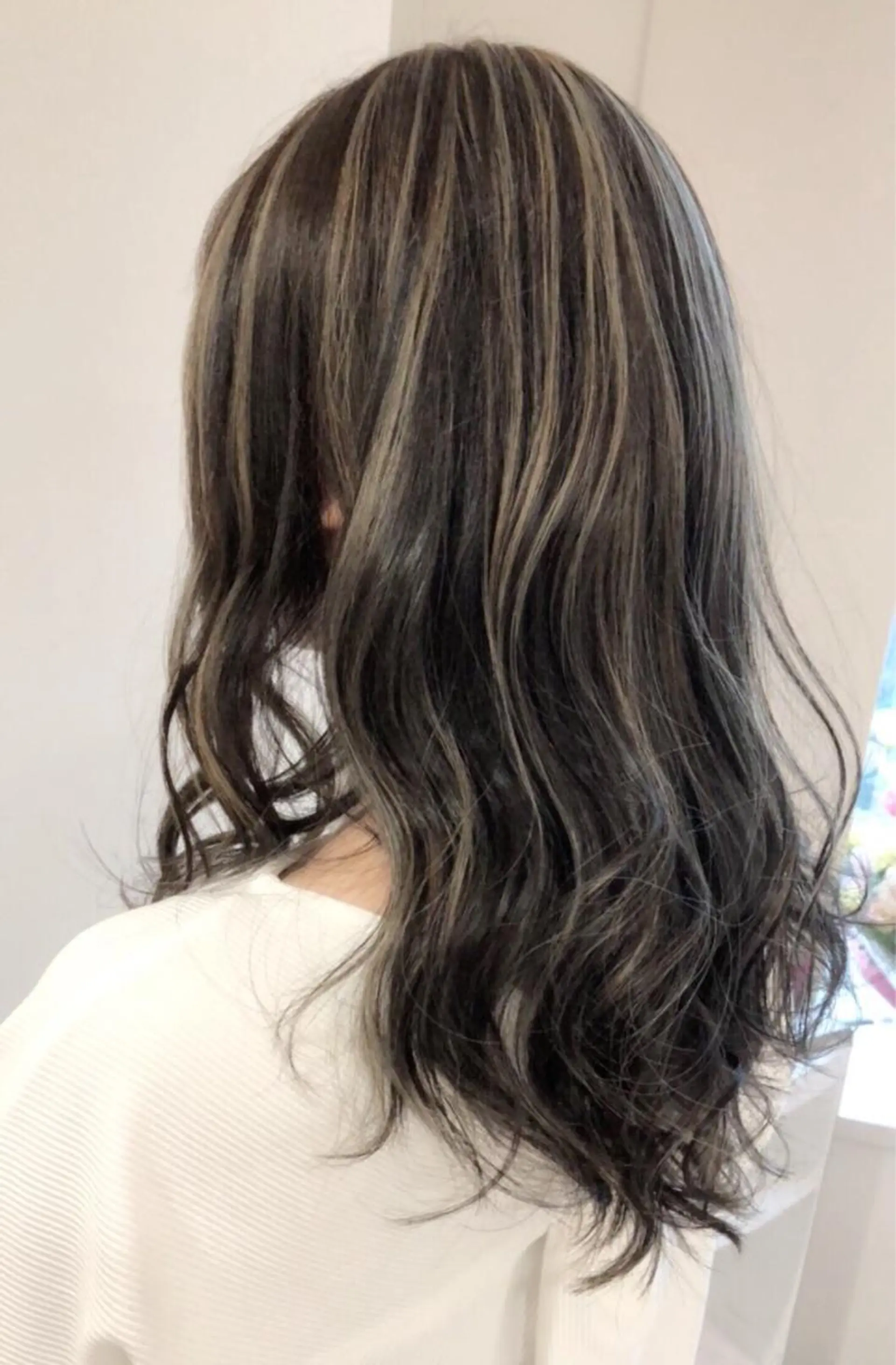 セミロング カラー グレージュ エフェクトブリーチ エクステhiroのヘアスタイル