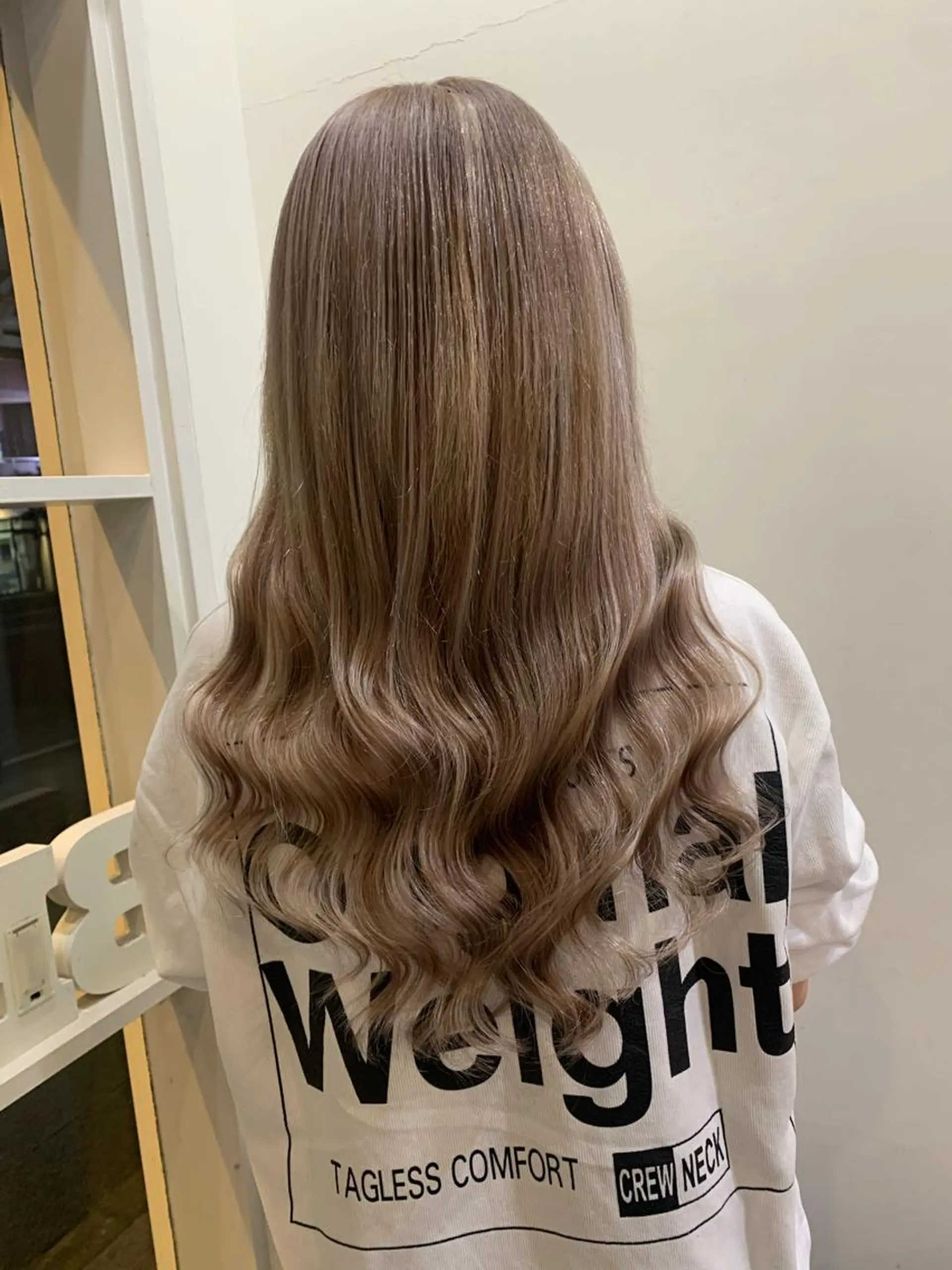 ミディアム カラー パーマ ヘアアレンジ メンズ キッズ ネイル マツエク・マツパ アイブロウ メンズブリーチ ブリーチ 眉カラー エクステ 長さ出し 🤍韓国風/艶髪🤍 鳥越美羽のヘアスタイル