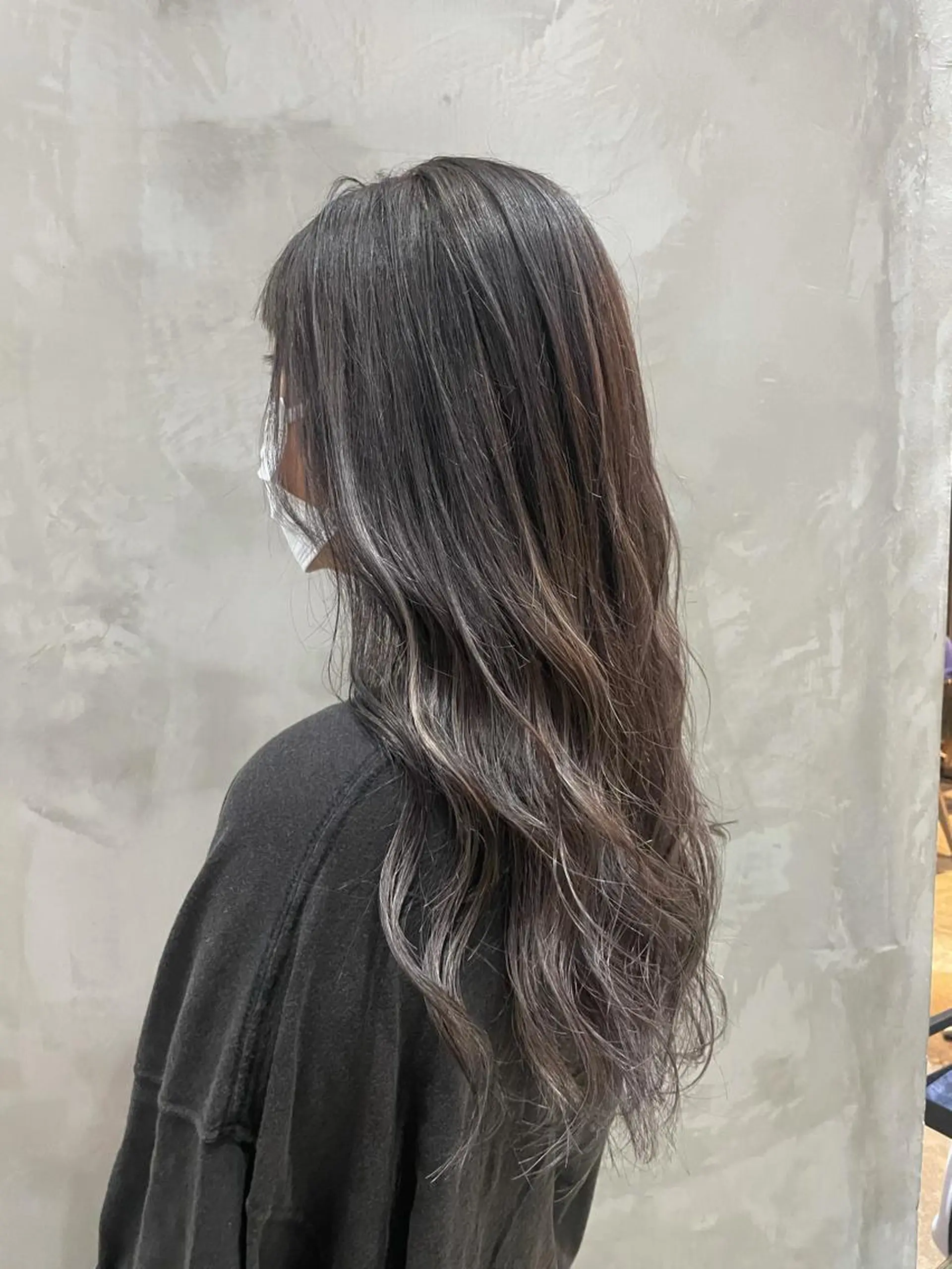 ロング ハイライト ヘアカラー トリートメント HAVANA MIZUKIのヘアスタイル