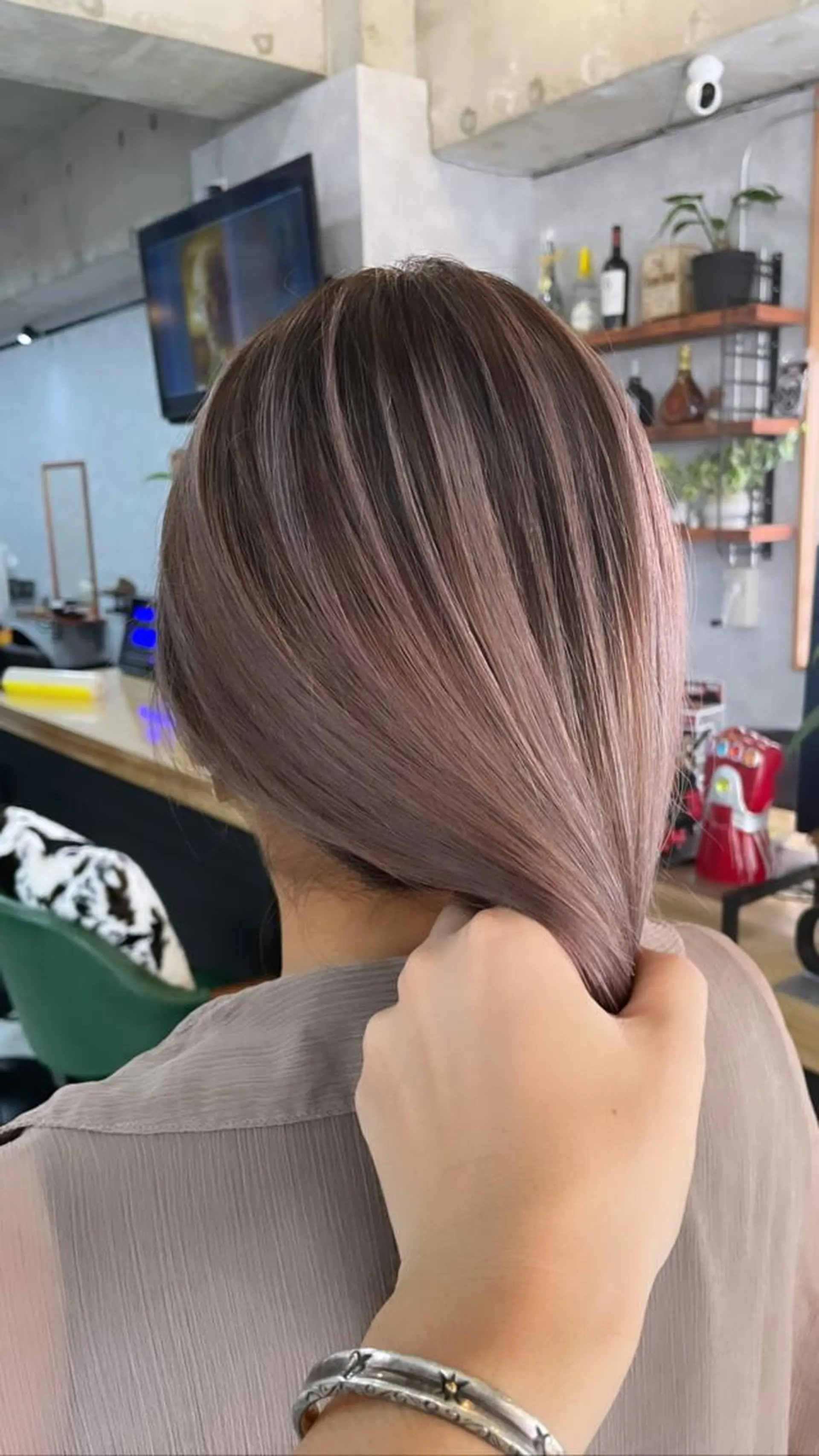 セミロング アッシュ 韓国風カラー ボブ ハイライト 韓国風ヘア ヘアカラー and K所属・and K 那覇小禄店のヘアスタイル