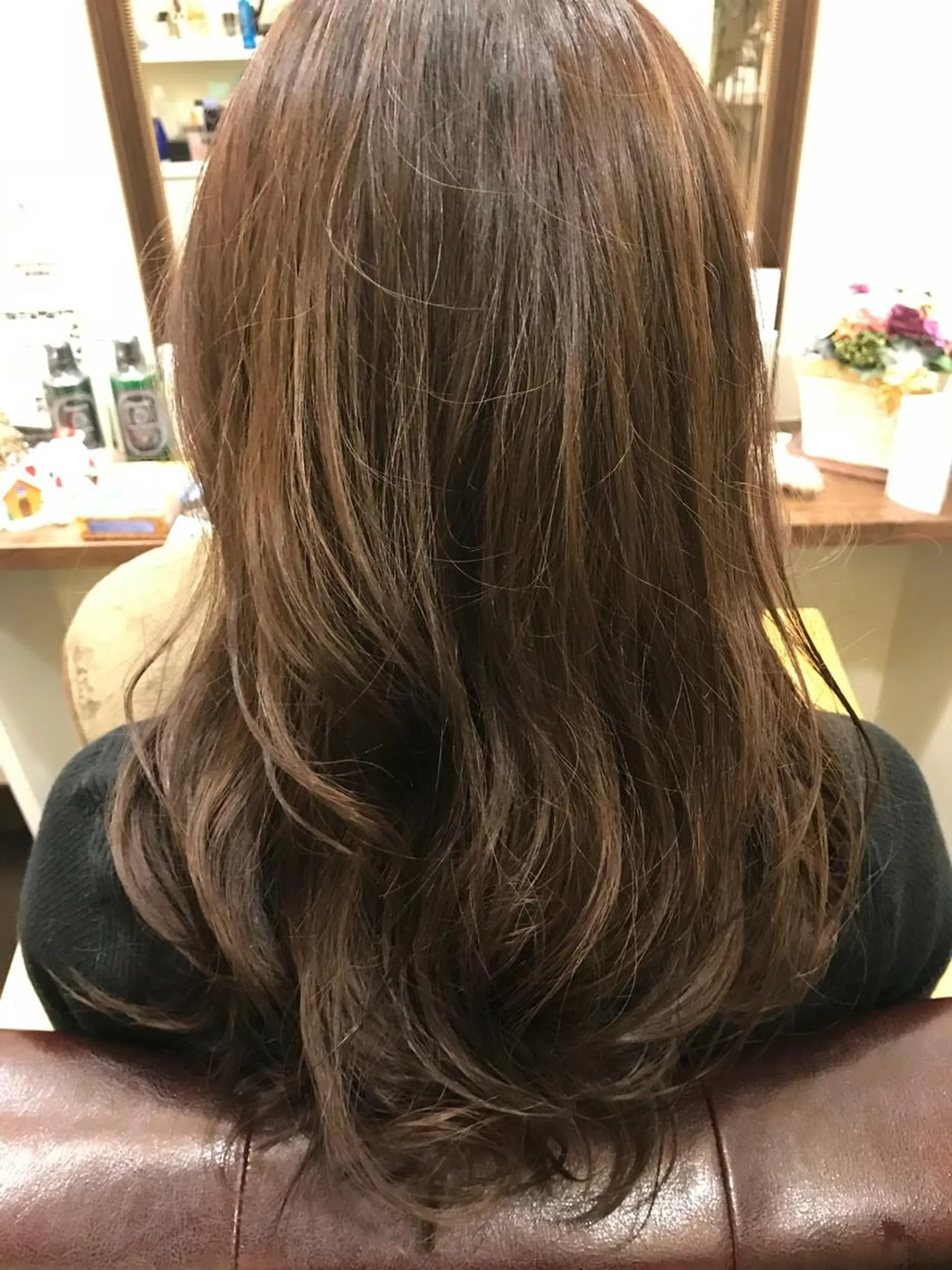 ミディアム soto所属・安藤 芽衣のヘアスタイル