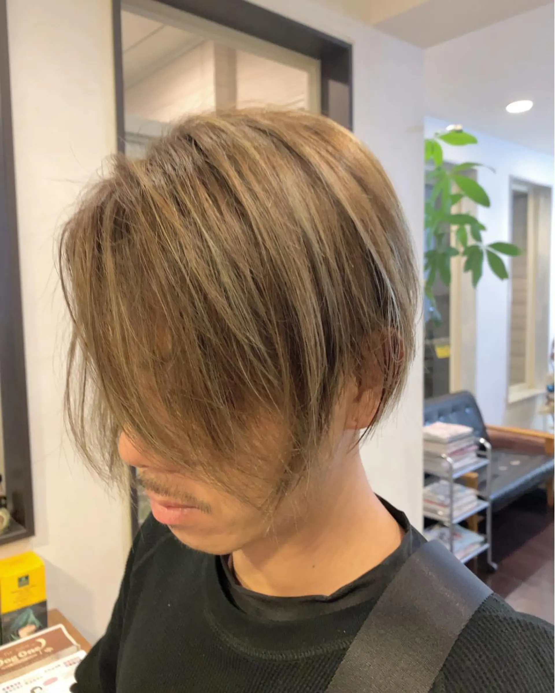 ショート カラー メンズ メンズハイライト ハイライトカラー ハイライト KARIOCA HEAD DESIGN所属・Sakairi Yunaのヘアスタイル