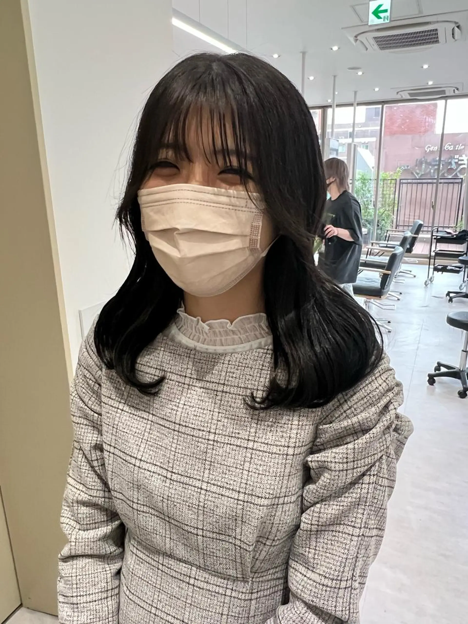 セミロング カラー 黒髪 ネイビーカラー 韓国風ヘア カット ヘアカラー トリートメント 韓国🇰🇷レイヤー おくれ毛/顔まわりのヘアスタイル