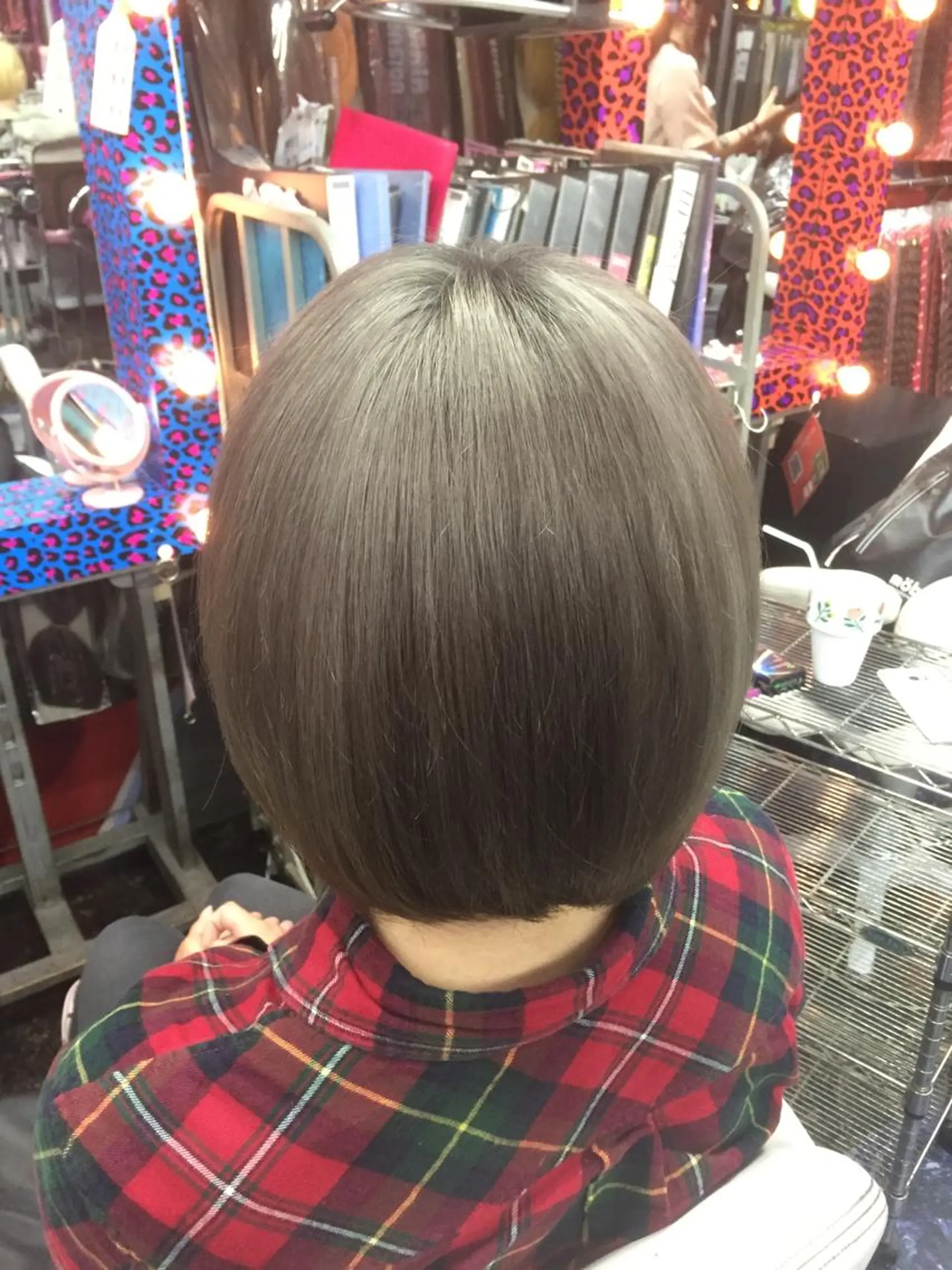 ショート カラー アッシュ アッシュブラウン ブリーチ ブラウンカラー 透明感カラー カット ヘアカラー 今泉 周のヘアスタイル