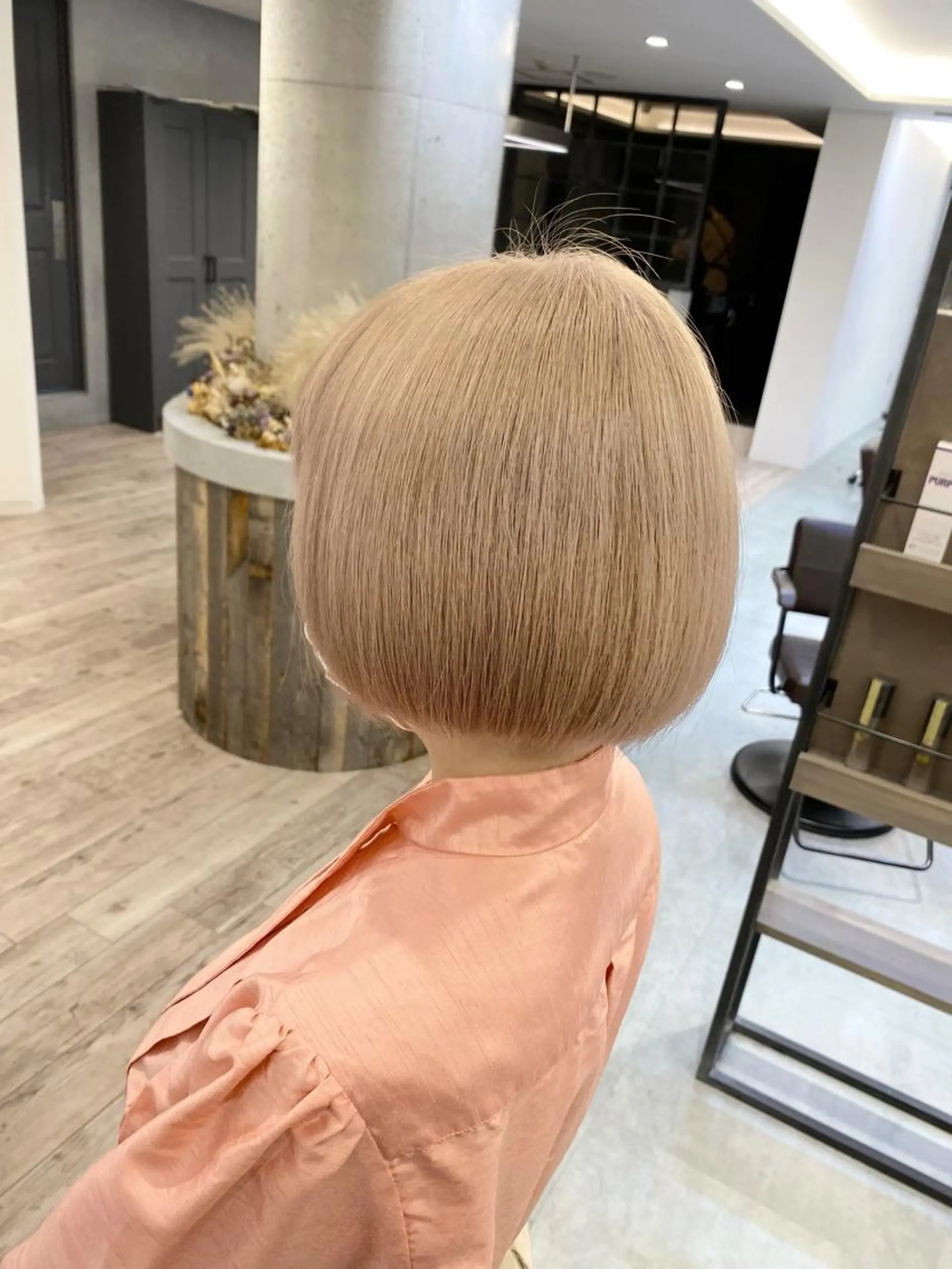 ショート ショートヘア ヘアカラー ハイトーン特化サロン 🍑momo🍑のヘアスタイル