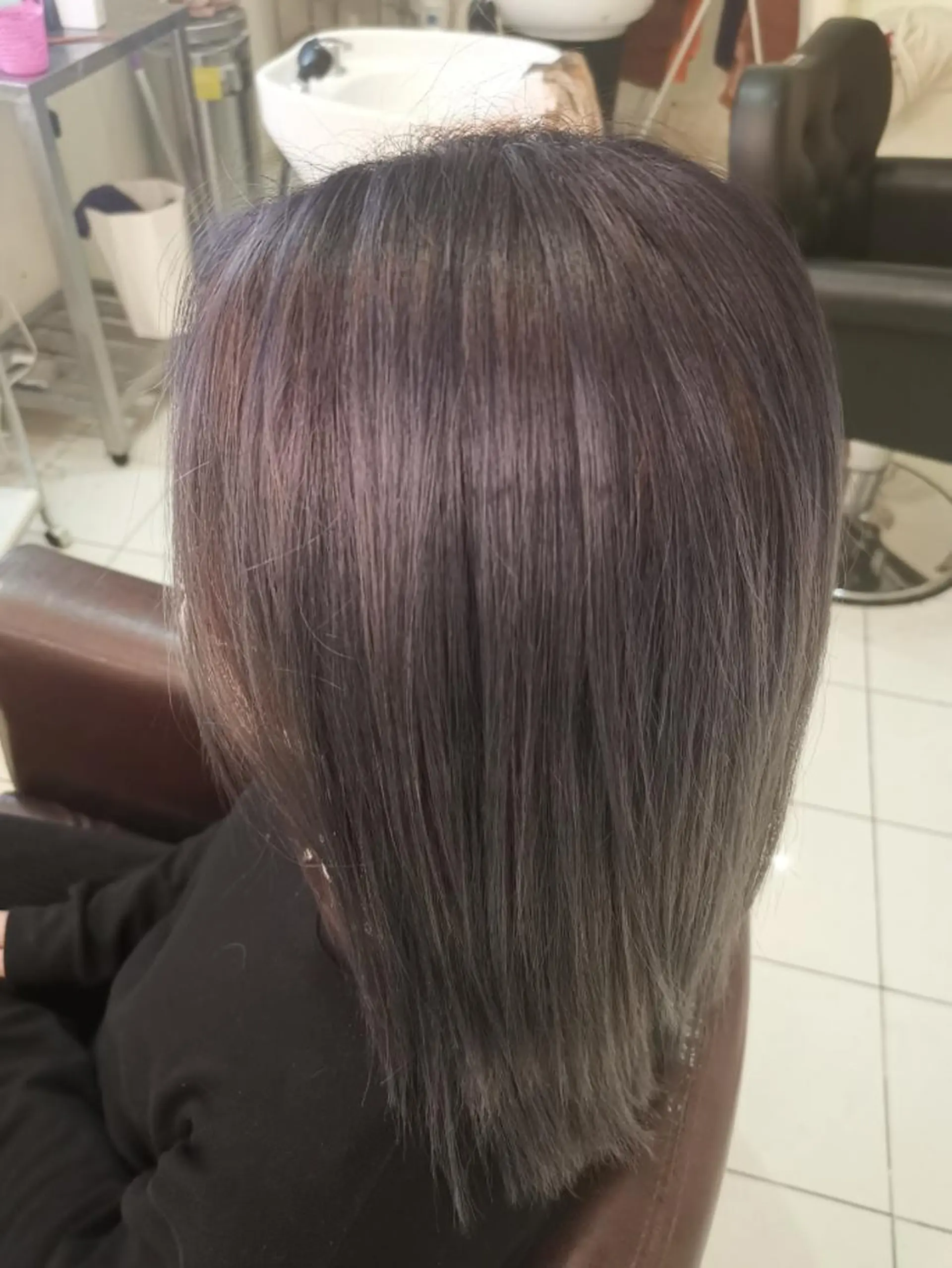ショート ヘアカラー トリートメント 東心斎橋peace 豆柴サロンのヘアスタイル