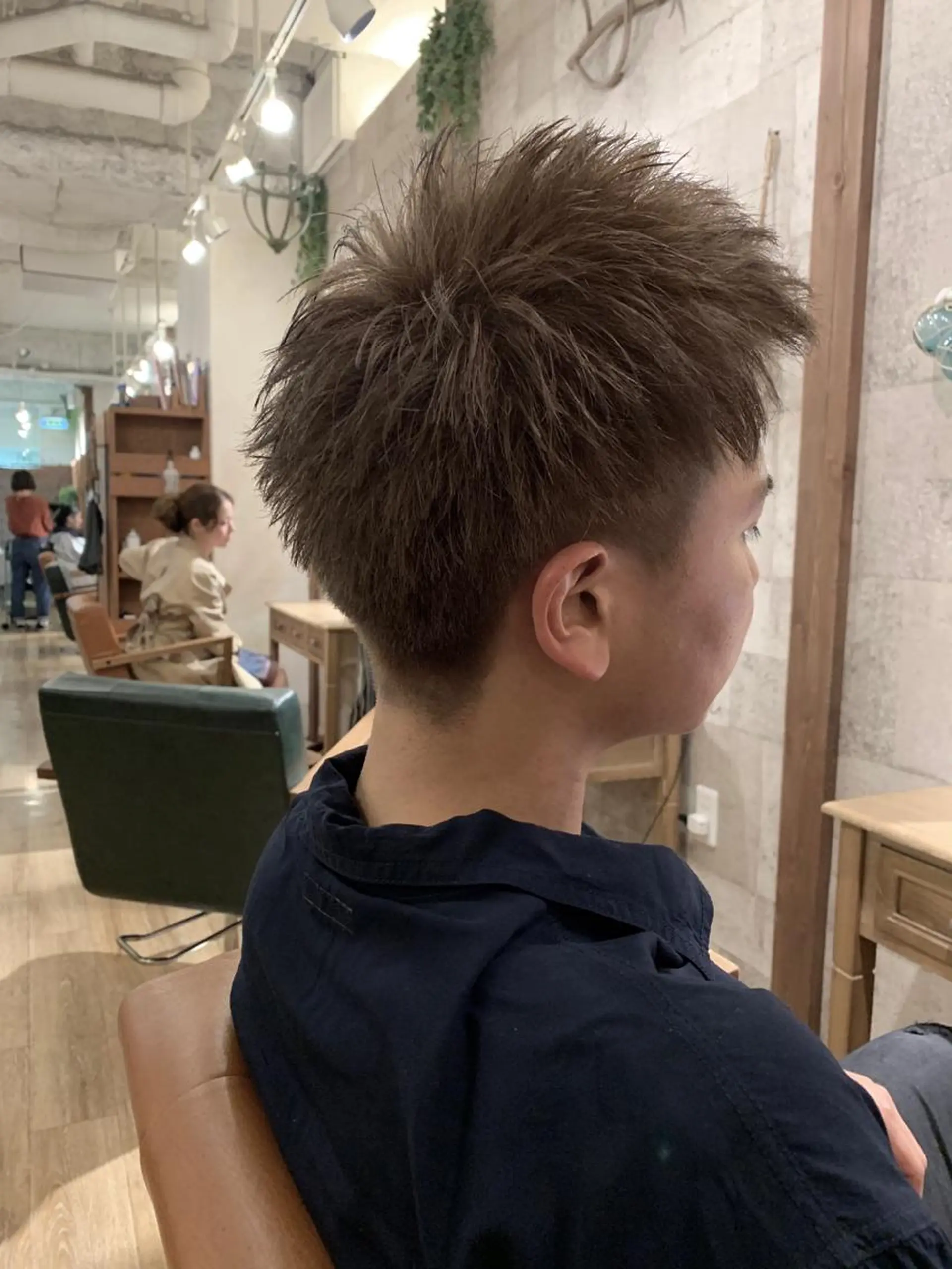 ショート カラー アッシュ ベージュカラー ブリーチ ダブルカラー カット ヘアカラー トリートメント SALOWIN(サロウィン)広島並木通り所属・田村和範/似合わせ カラー/縮毛矯正のヘアスタイル