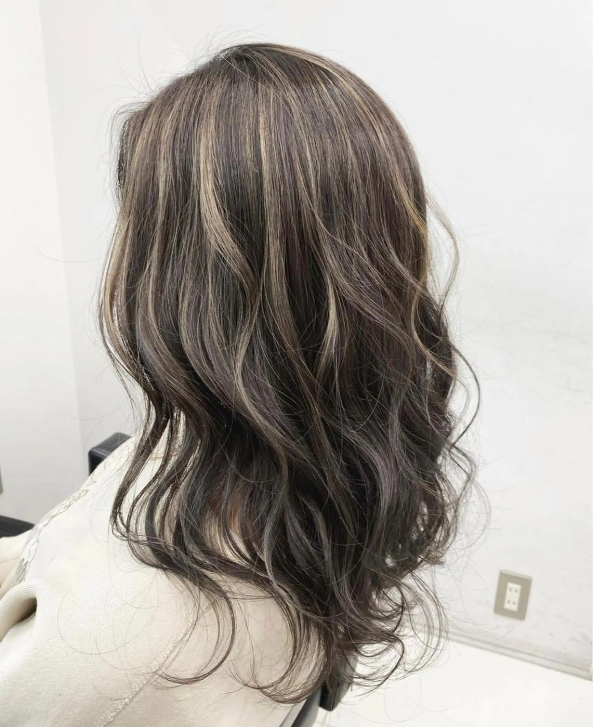 ロング カラー ハイライトカラー ハイライト カット ヘアカラー Beleza 渋谷所属・Kazusa/渋谷/ エクステ/ハイトーンのヘアスタイル