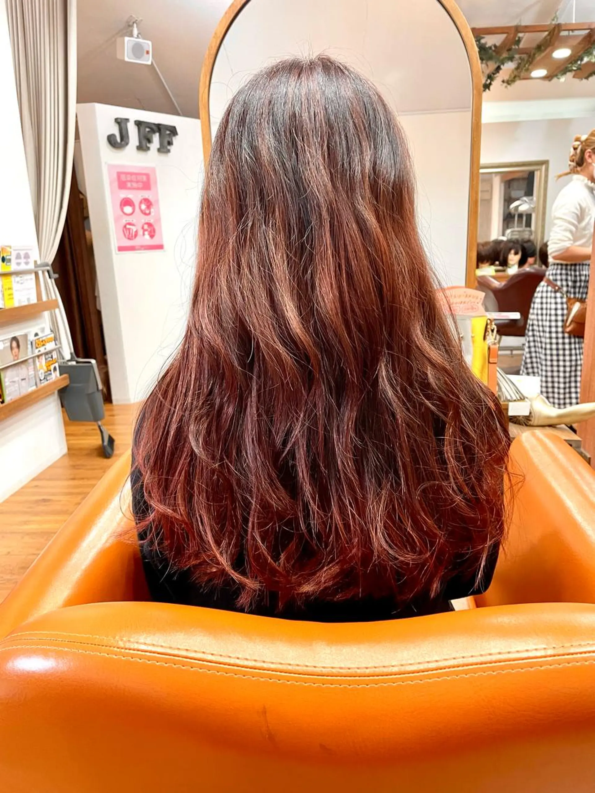 カラー ブリーチ グラデーションカラー ピンクカラー 美容室 Jフィドルファドル所属・わきた かずなのヘアスタイル