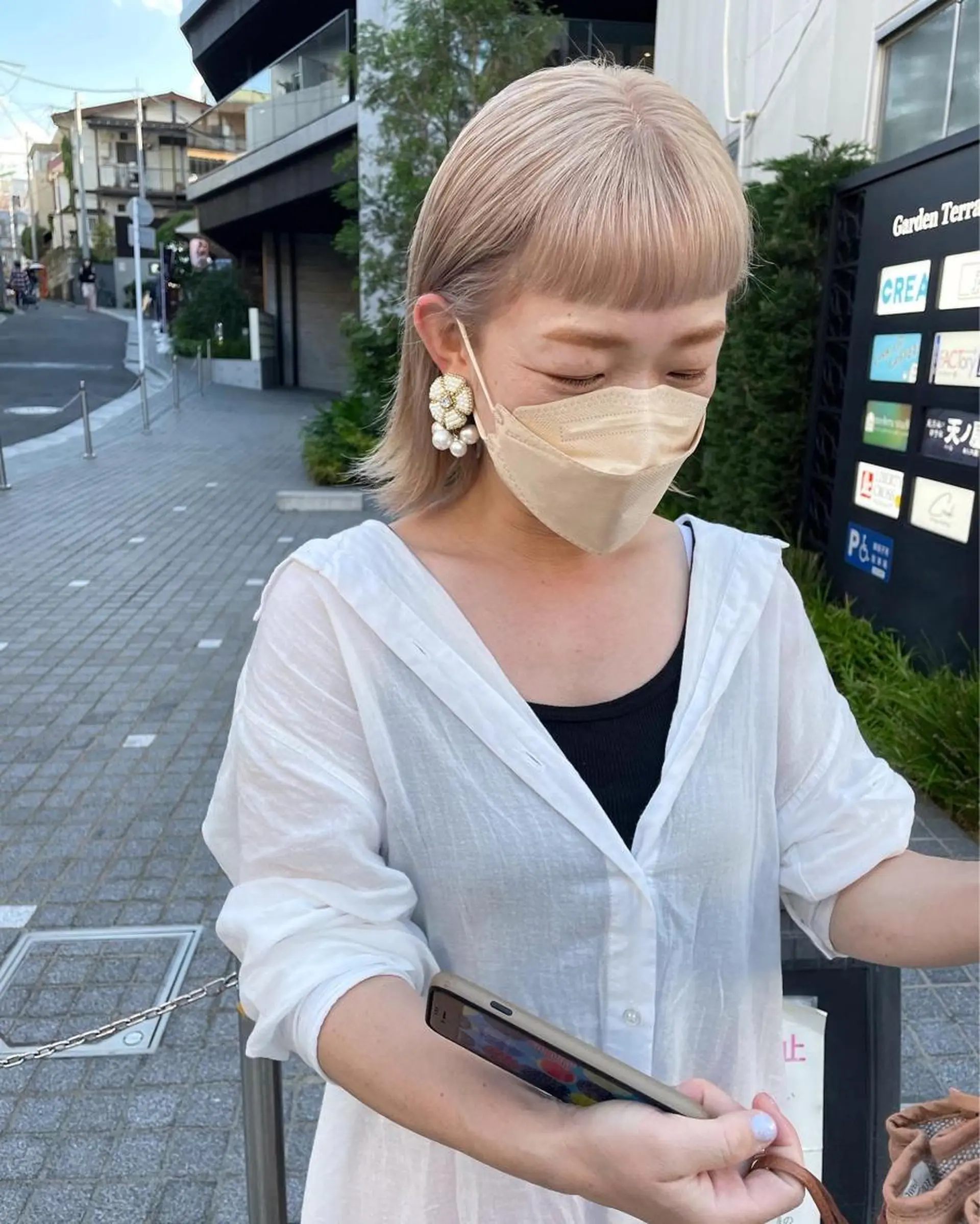 ショート カラー ヘアアレンジ ベージュカラー ブリーチ ミルクティーベージュ カット ヘアカラー トリートメント パーマ/透明感カラー /ボブ/吉田一生のヘアスタイル