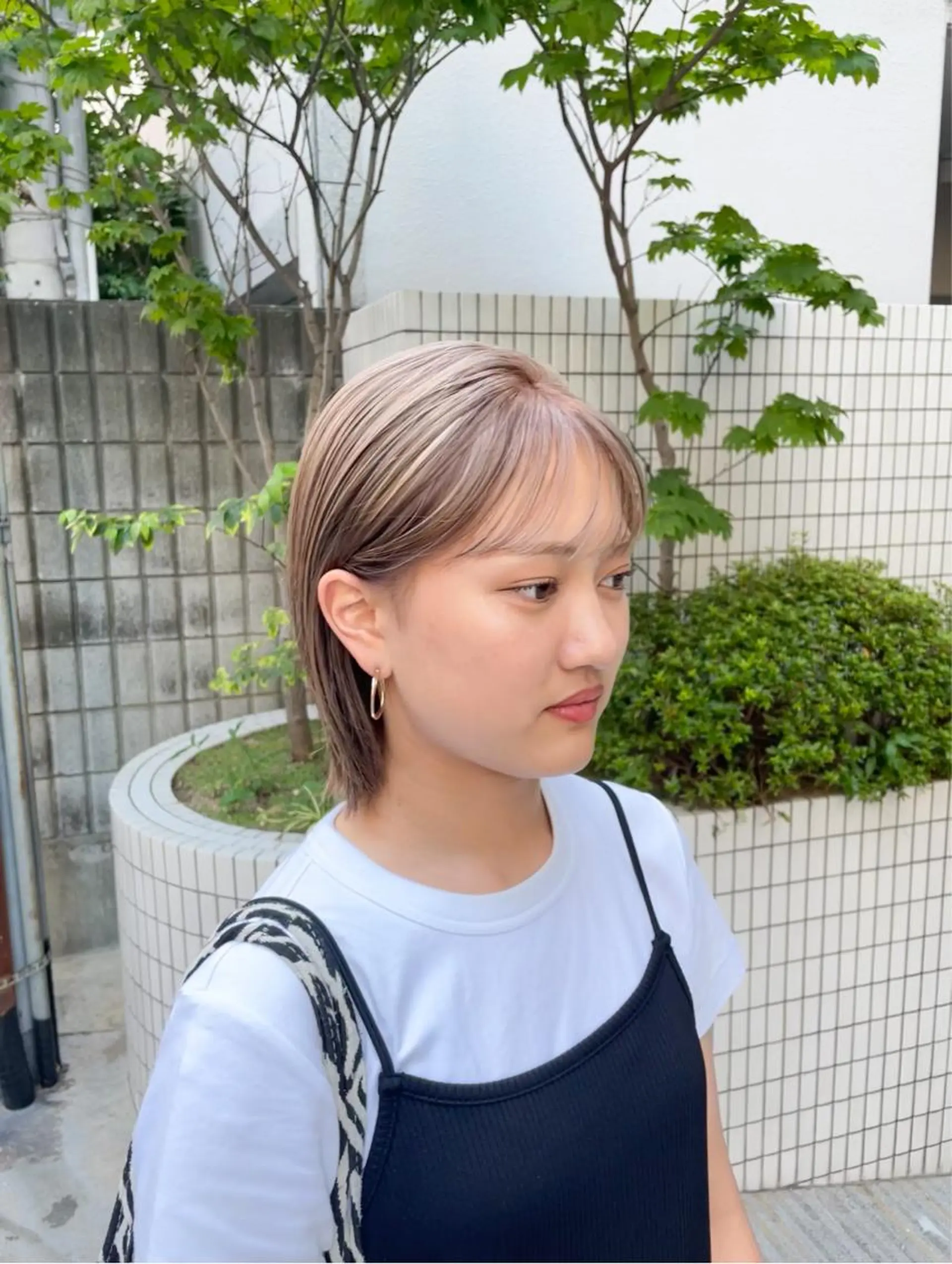 ショート カラー パーマ ヘアアレンジ ブリーチ ハイライトカラー ハイトーンカラー ハイライト ショートヘア 大人メンズスタイル 太田のヘアスタイル