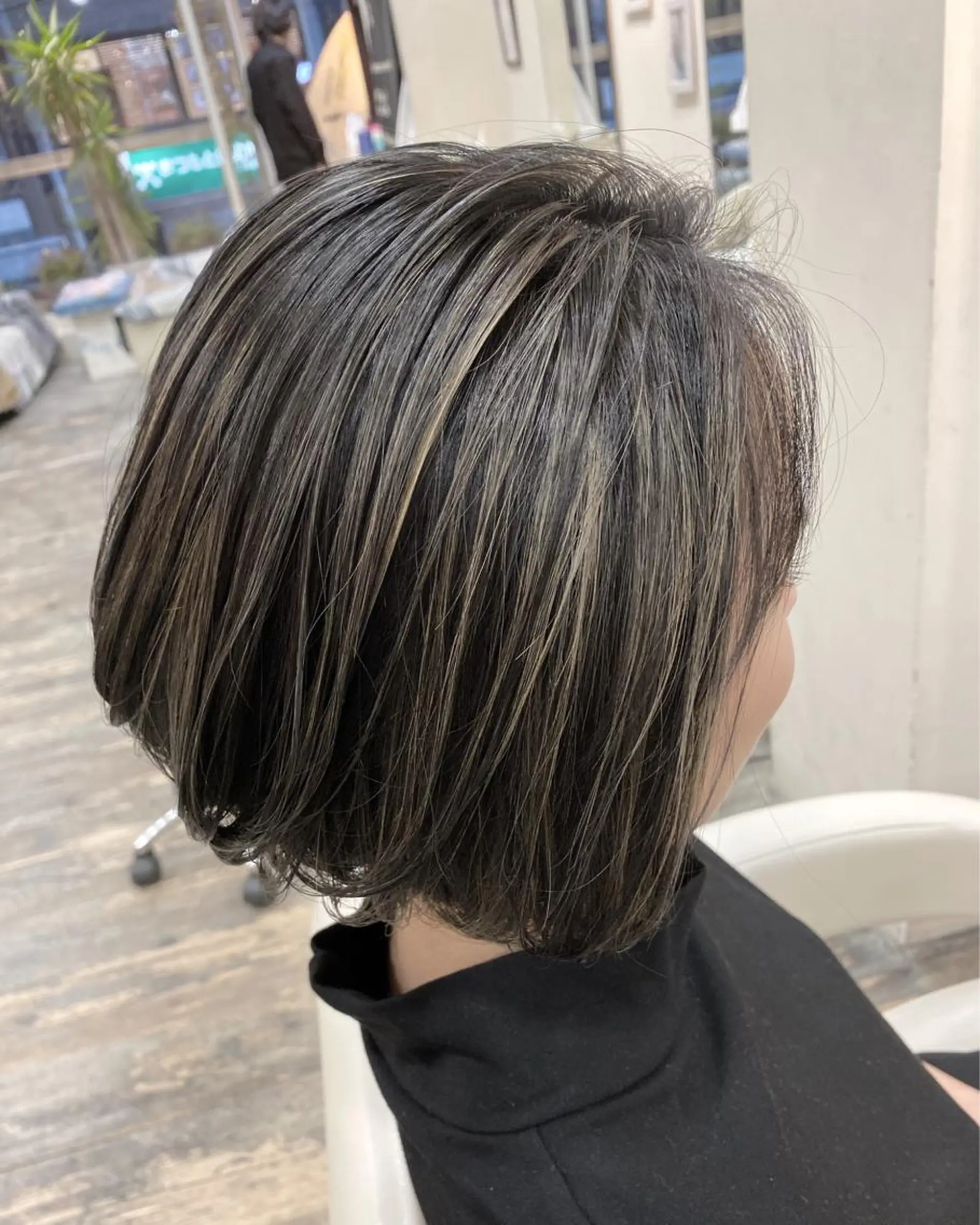 ショート カラー ハイライトカラー ハイライト ハルカ/透け感カラー /顔周りレイヤーのヘアスタイル