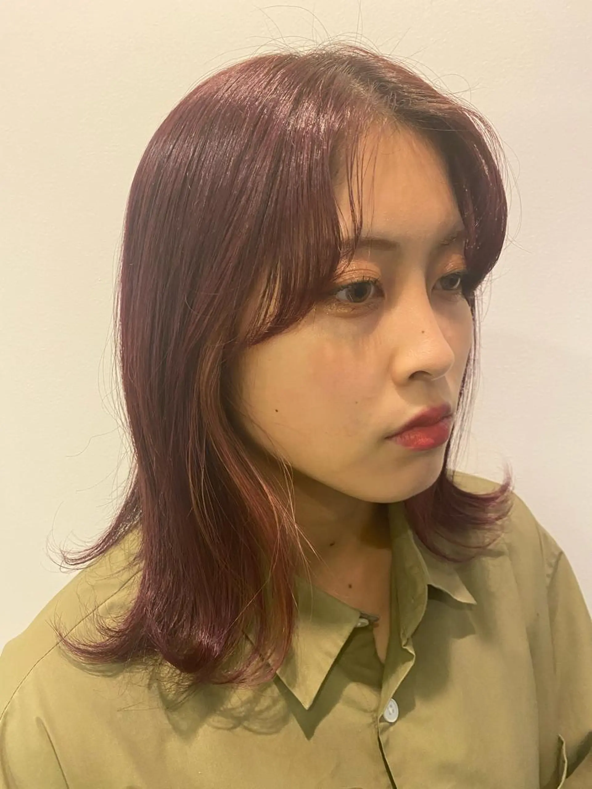 セミロング ホリイ ハルカのヘアスタイル