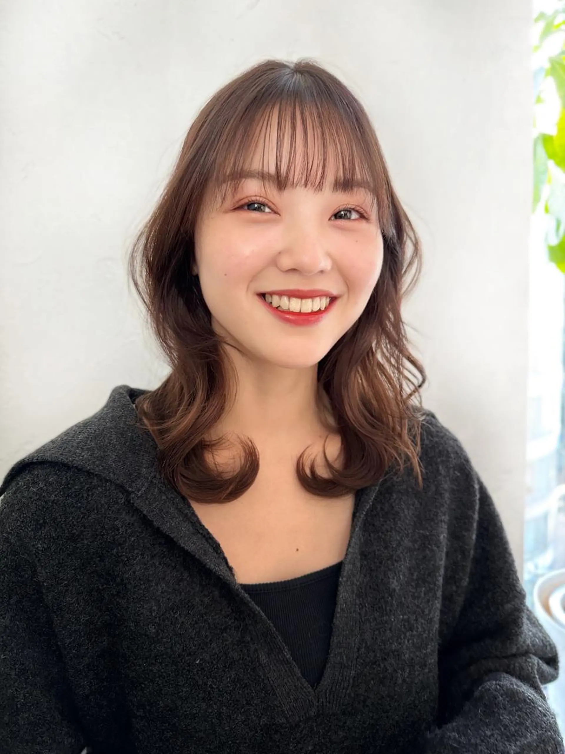 ミディアム カット 韓国レイヤー 🔥春暁【はるき】のヘアスタイル