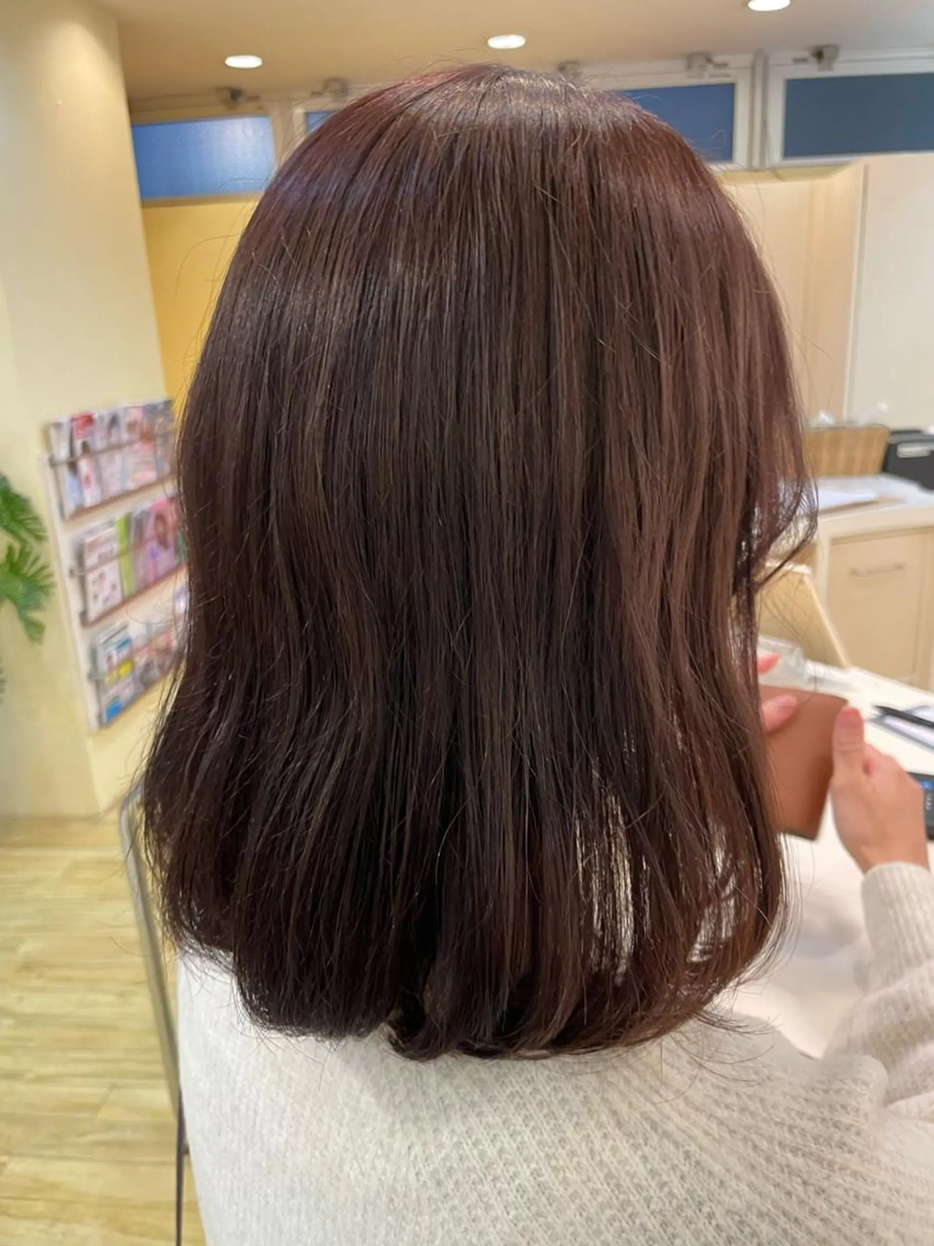 ミディアム カラー カット ヘアカラー トリートメント NAKAMURA 🦋のヘアスタイル