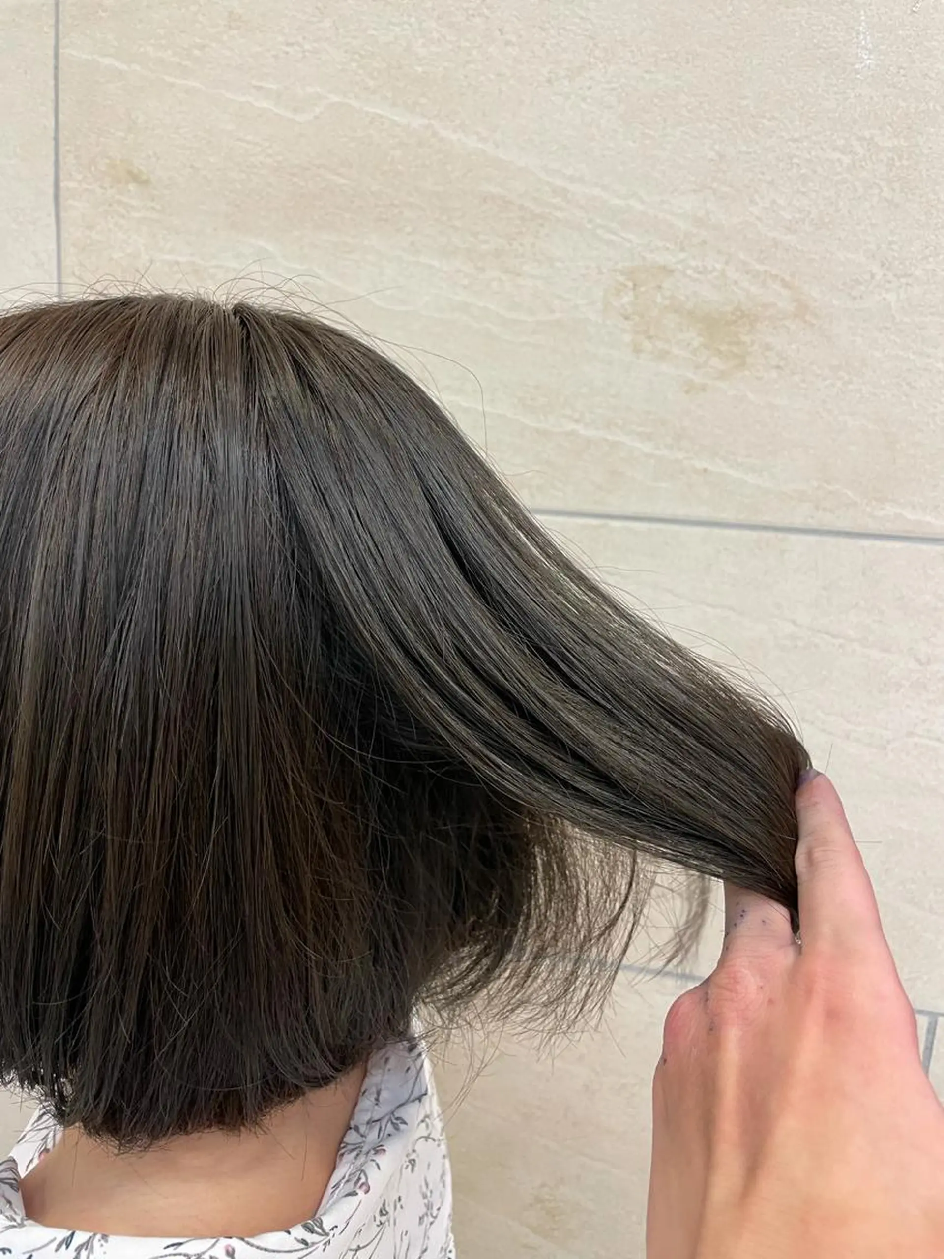 カラー ブリーチ グレージュ ブリーチなしカラー ボブ/ショート/ パーマ/shinのヘアスタイル