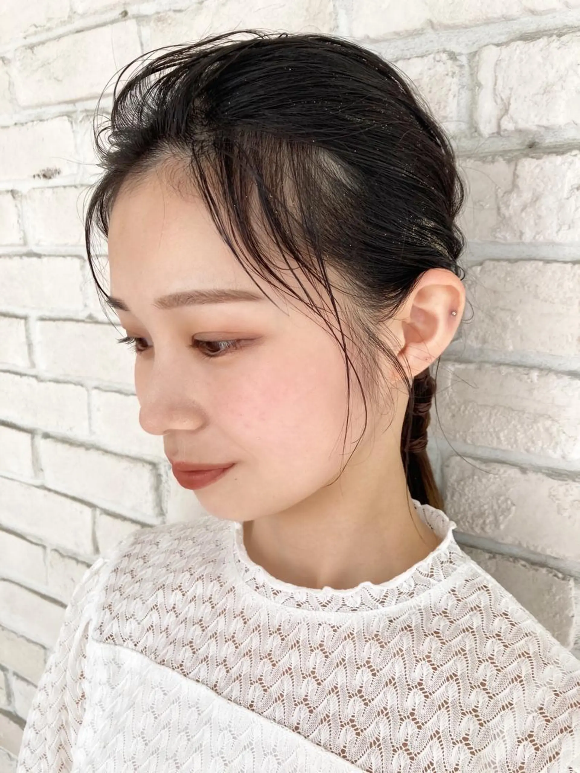 ロング 白髪ぼかしハイライト ヘアアレンジのヘアスタイル