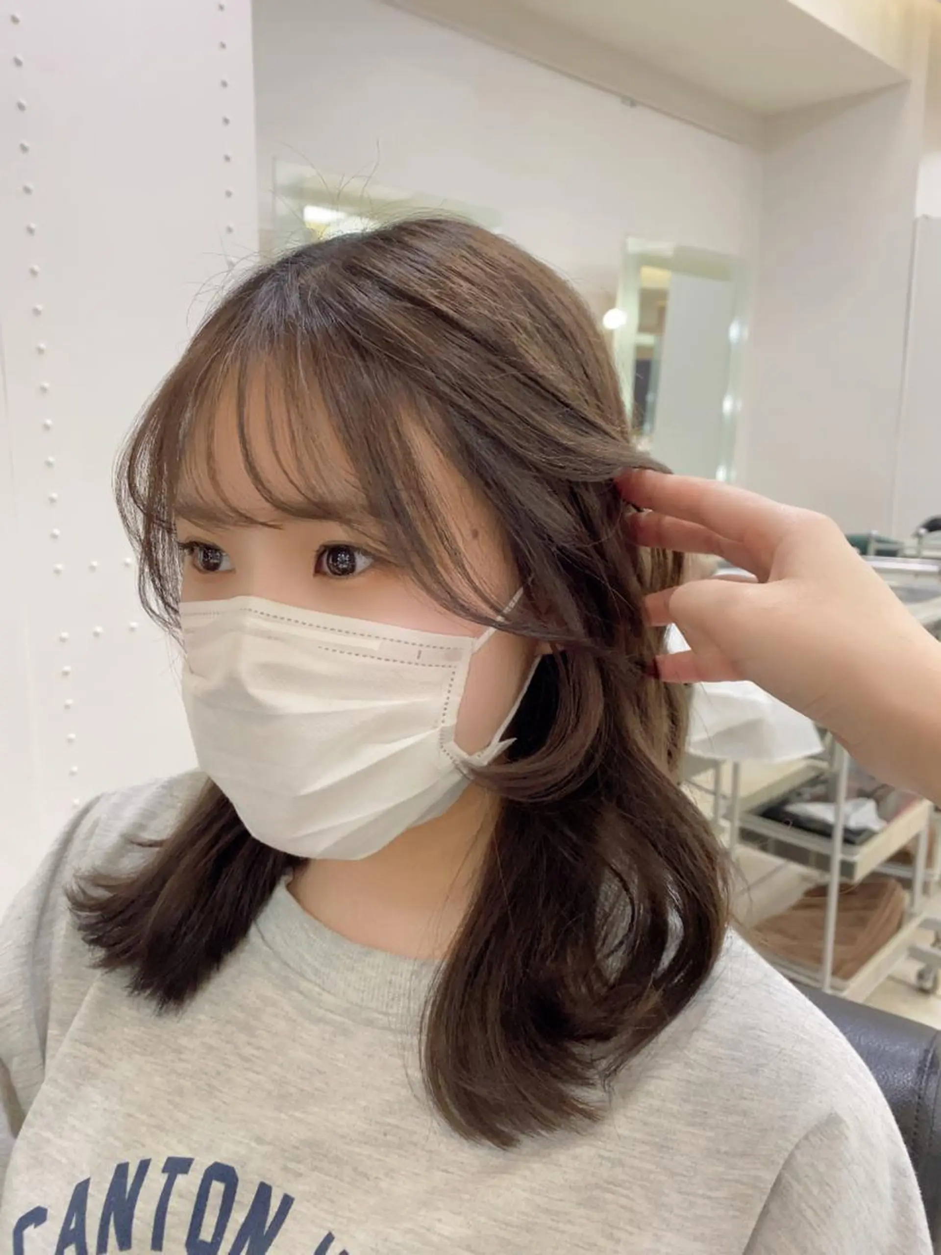 セミロング MITSUKI🤍 モテ髪×韓国レイヤーのヘアスタイル