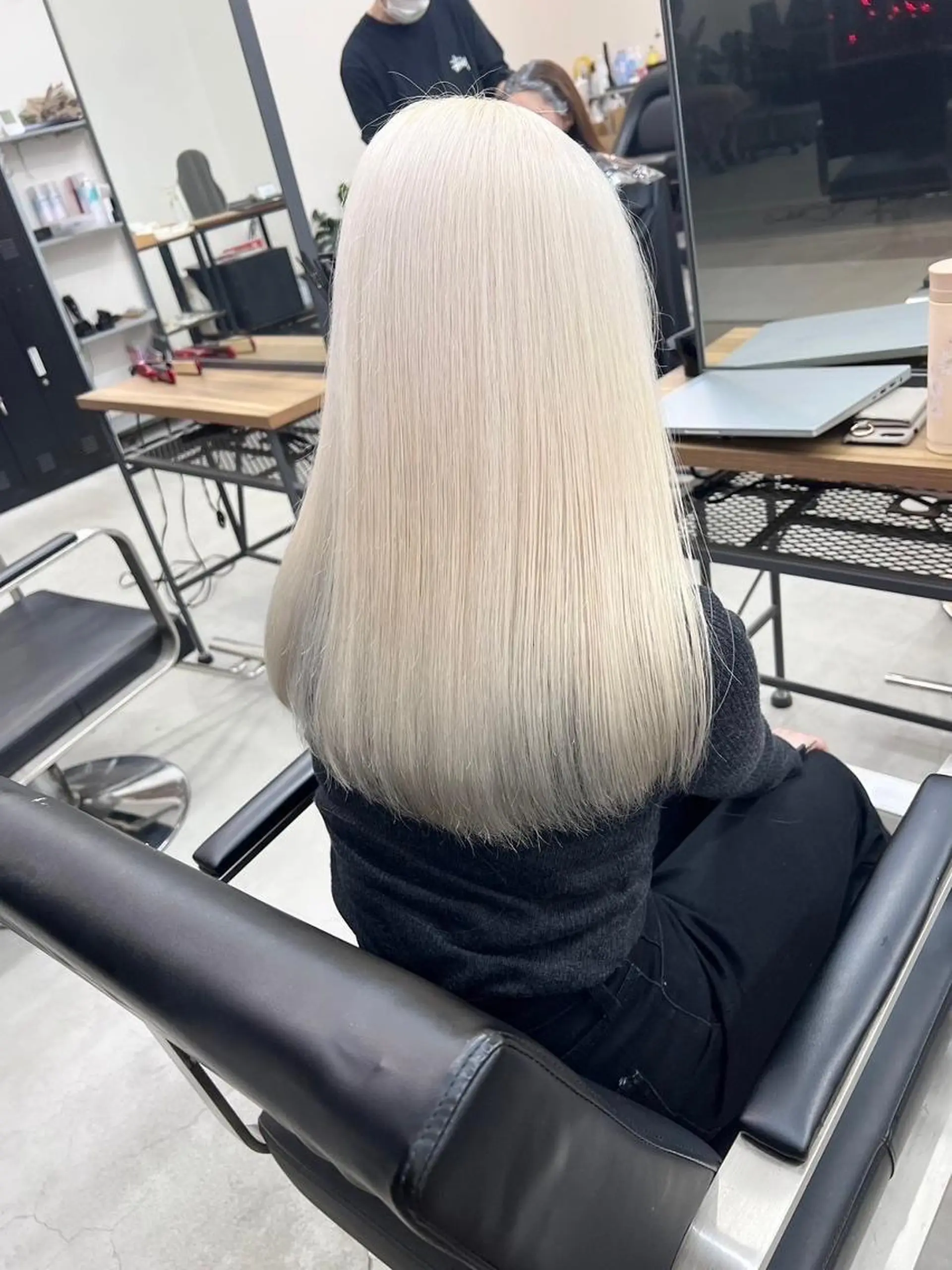 ショート カラー ヘアカラー トリートメント ヘアセット H西梅田所属・カラー専門H西梅田 tagaのヘアスタイル