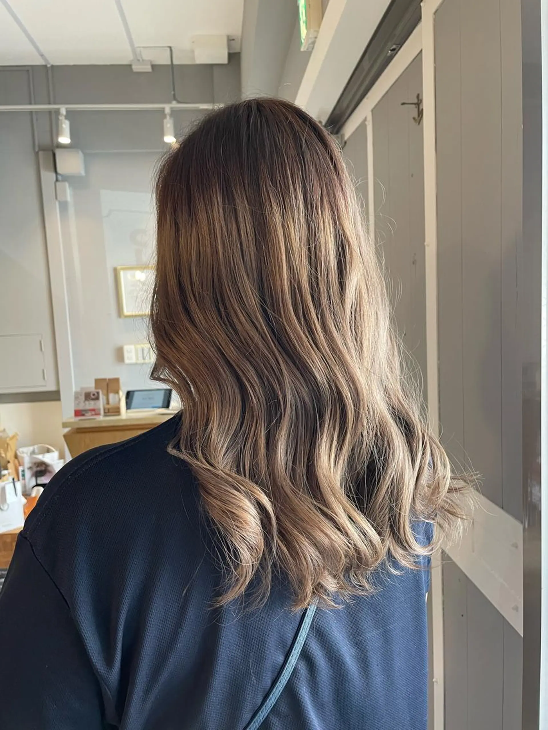 ロング カラー ヘアカラー トリートメント miloc那覇 MIKUのヘアスタイル