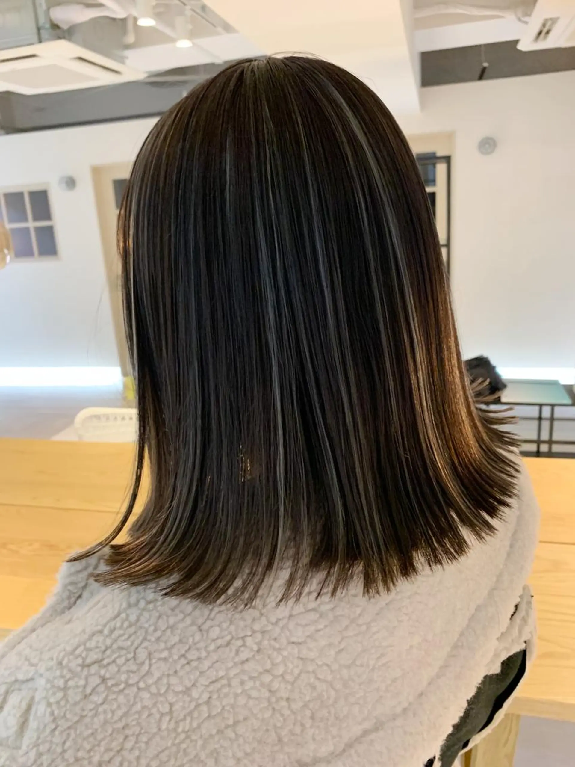ミディアム カラー カット ヘアカラー トリートメント schon 仙台のヘアスタイル