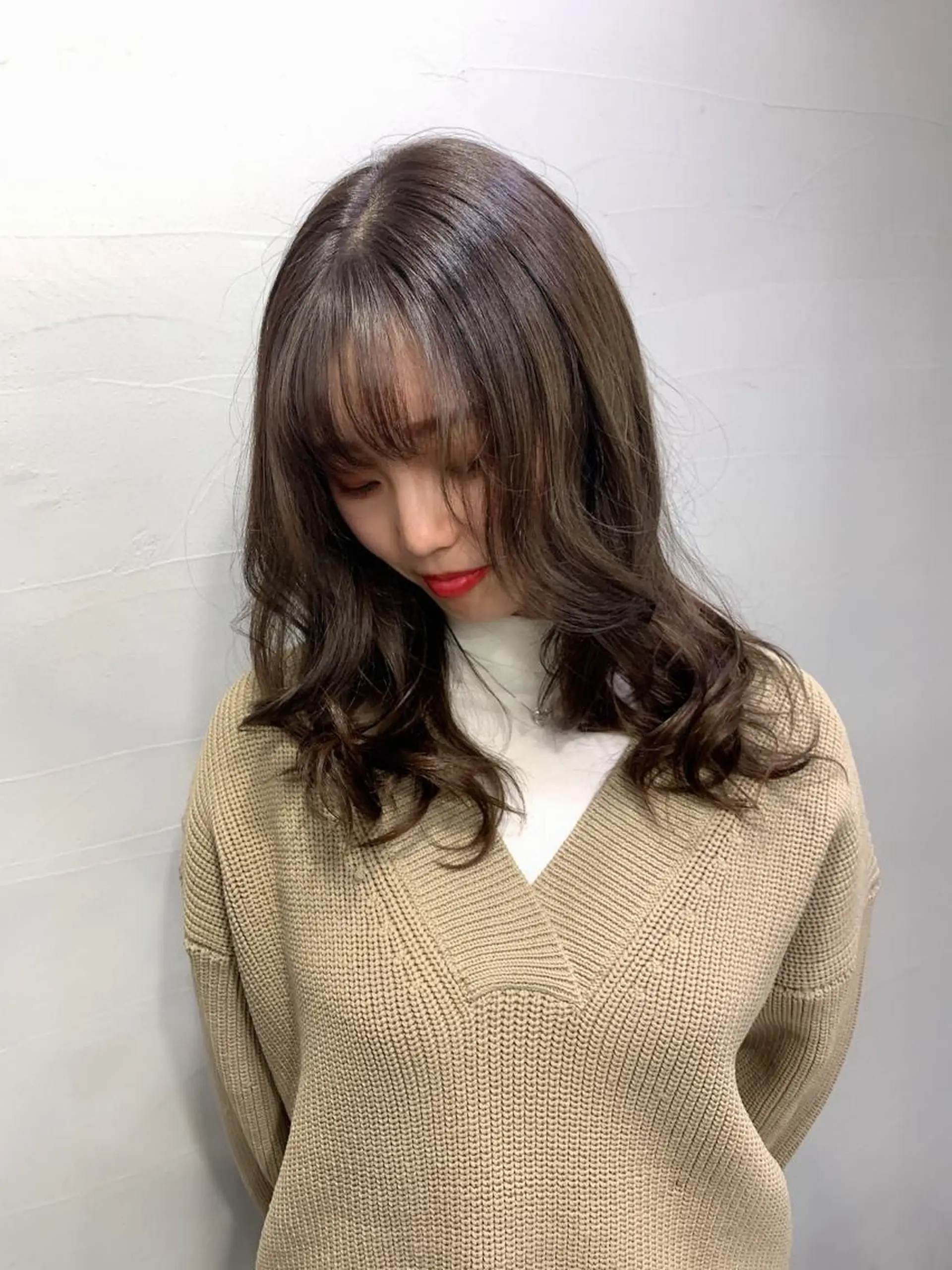 セミロング カラー 高木 藍のヘアスタイル