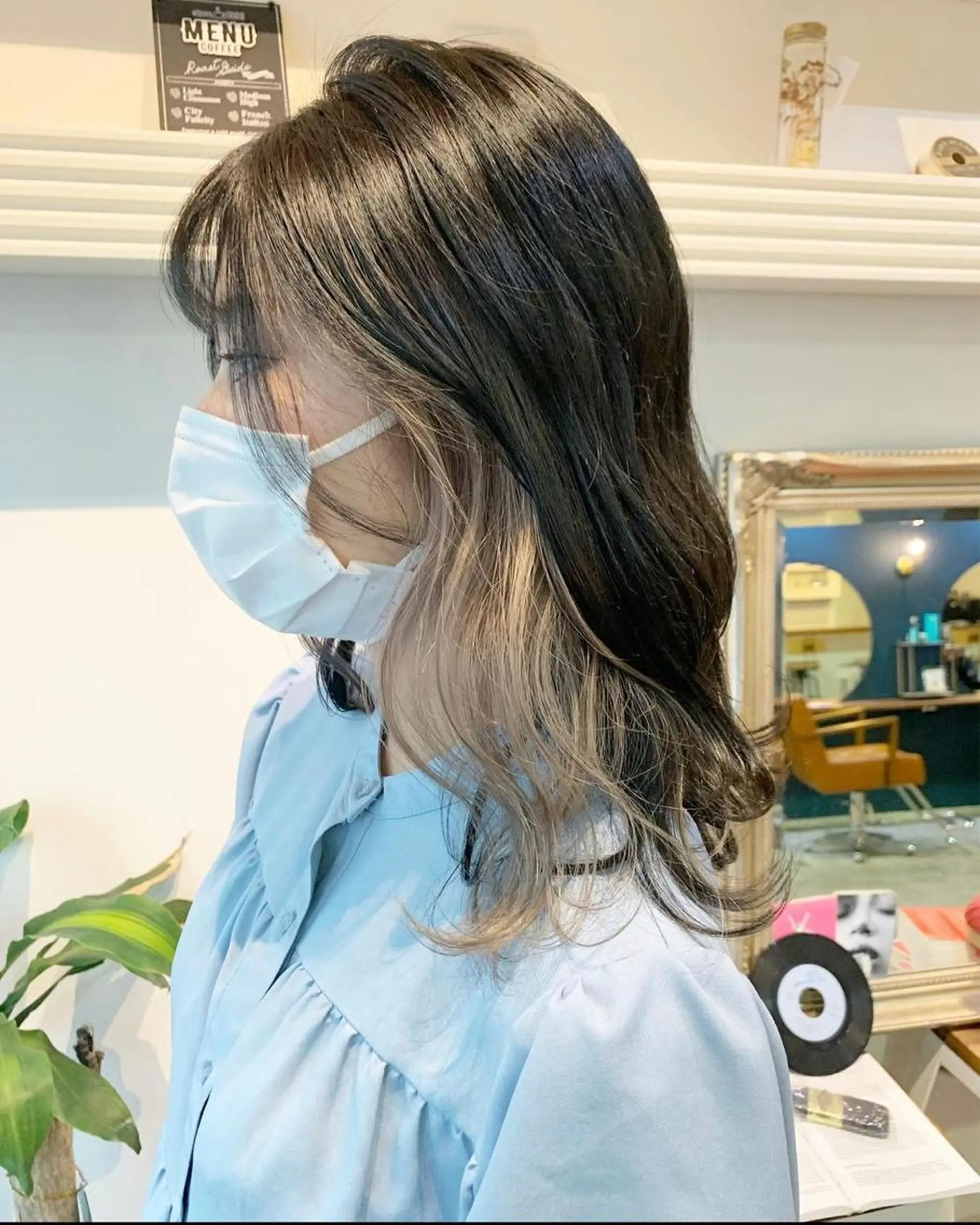 ミディアム カラー ヘアアレンジ ベージュカラー インナーカラー ミルクティーベージュ ホワイトミルクティーベージュ ヘアカラー トリートメント ヘアセット 山口 竣也のヘアスタイル