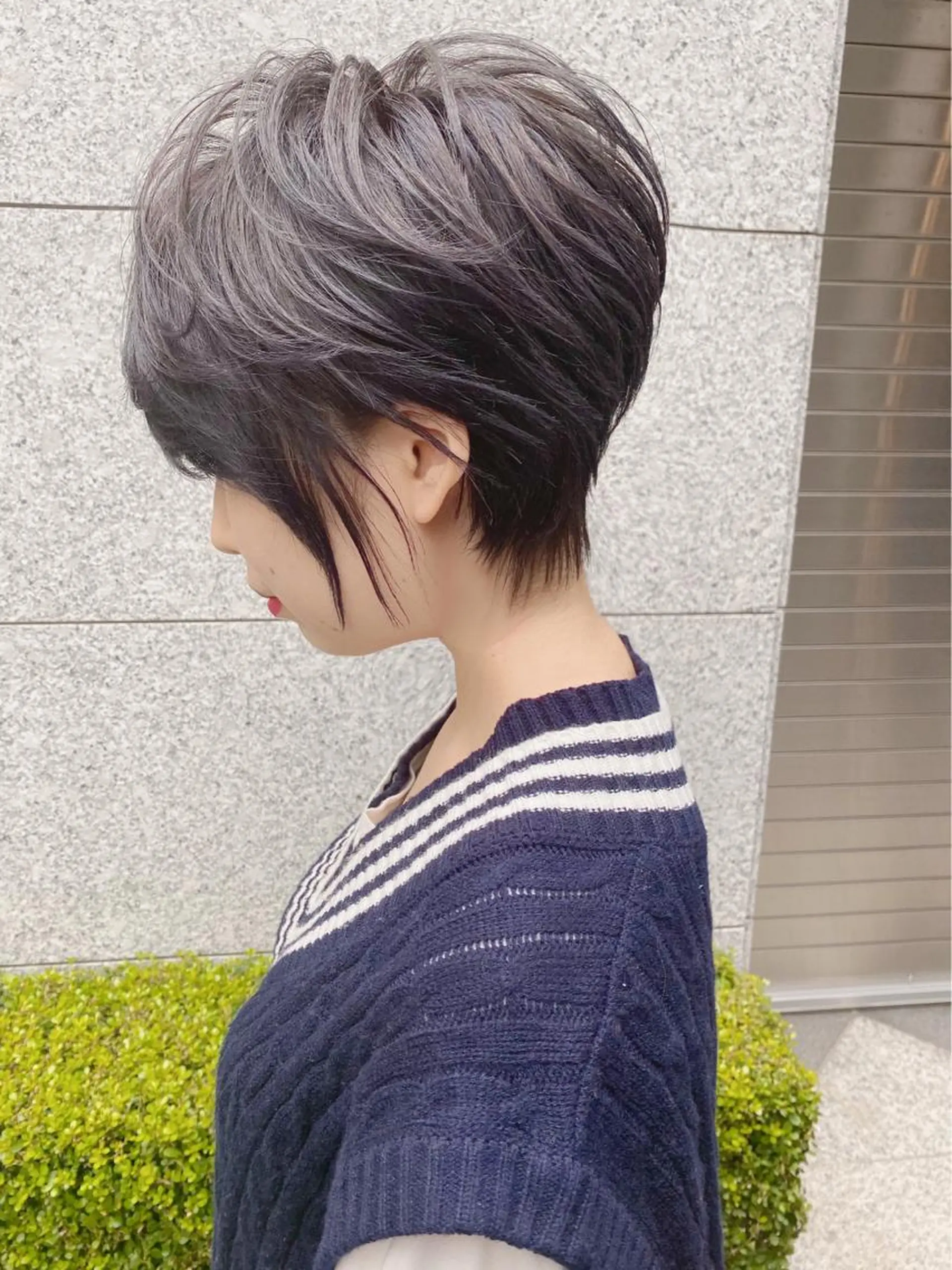 ショート カラー ブリーチ ケアブリーチ ラベンダーカラー ネイビーカラー カットモデル募集 THiRDのヘアスタイル