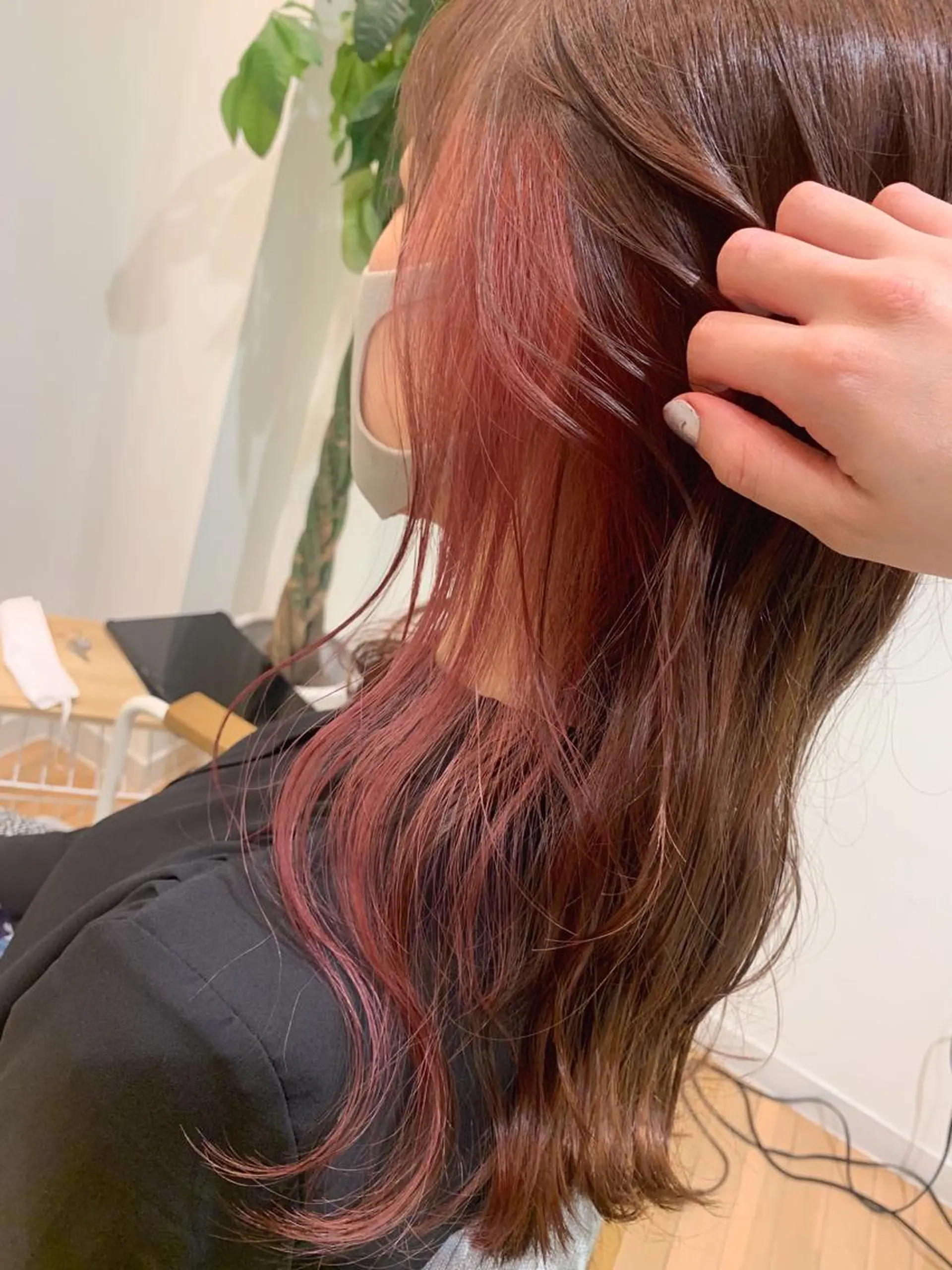 カラー インナーカラー 村松 萌のヘアスタイル