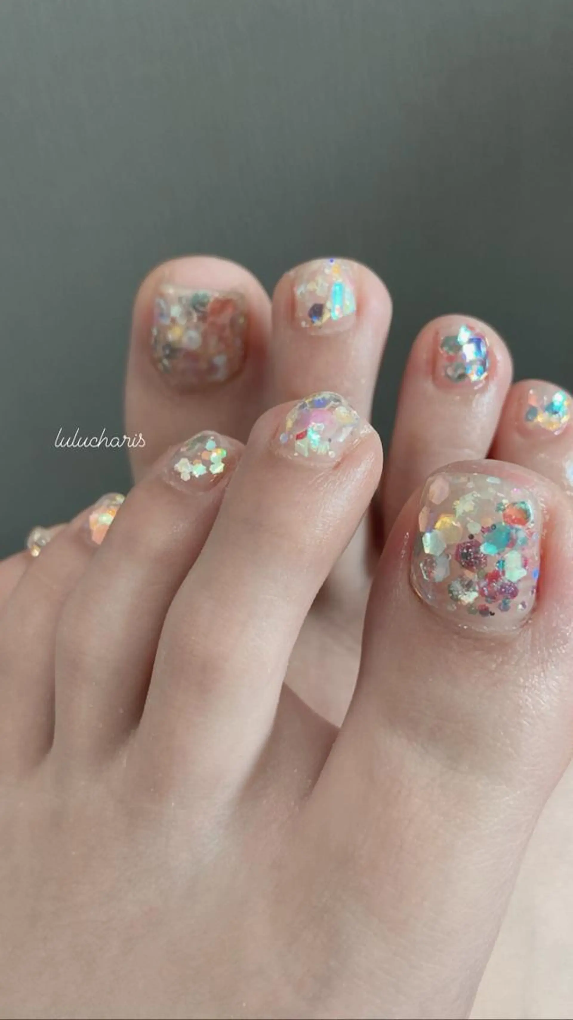 ネイル フットネイル キラキラネイル Lulu charisu所属・lulucharis nailのネイルデザイン