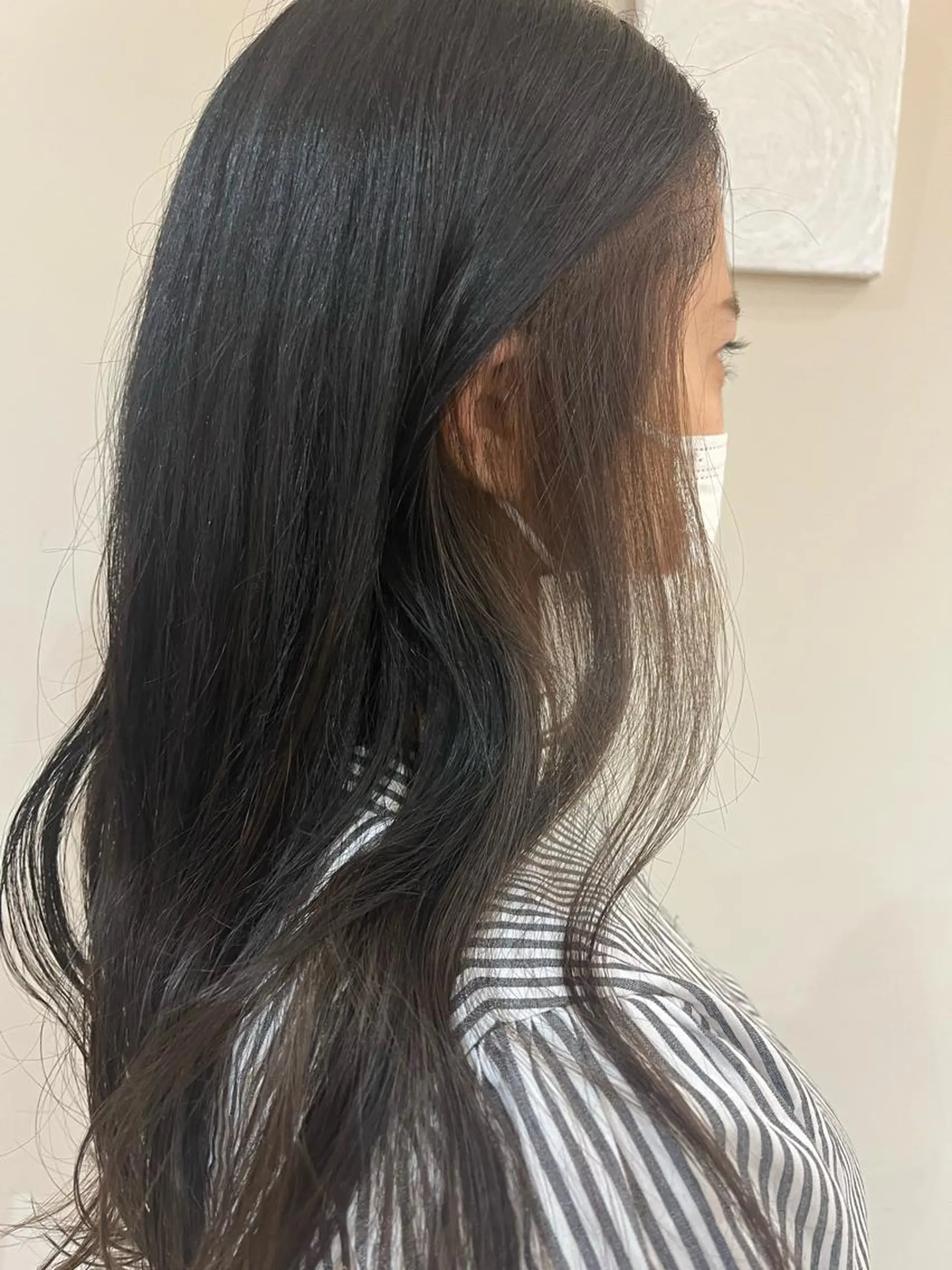 カラー 櫻井 莉子のヘアスタイル